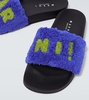 Logo jacquard slides