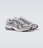 x New Balance MR860 sneakers