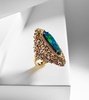 18kt gold ring with opal and diamonds 