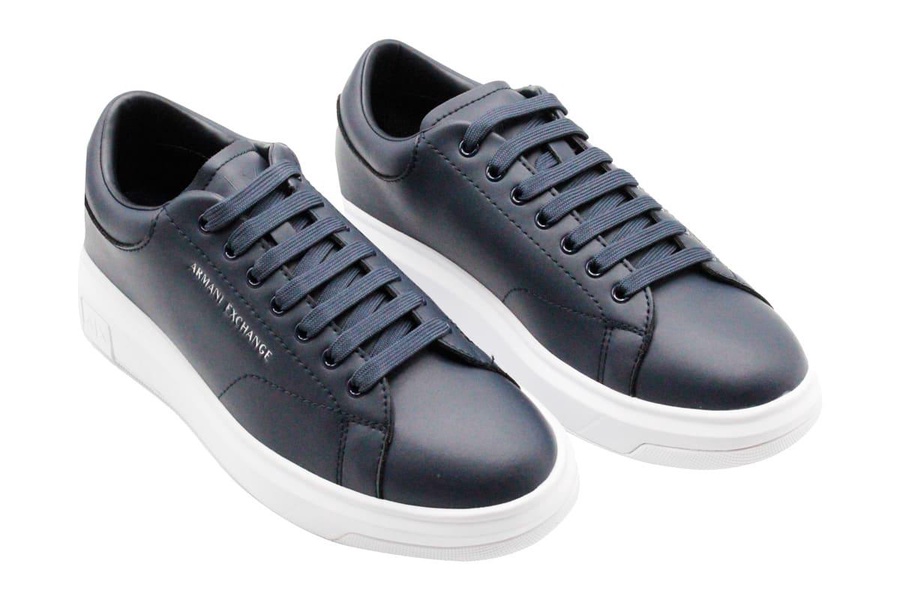 Light Sneaker In Soft Leather With White Sole