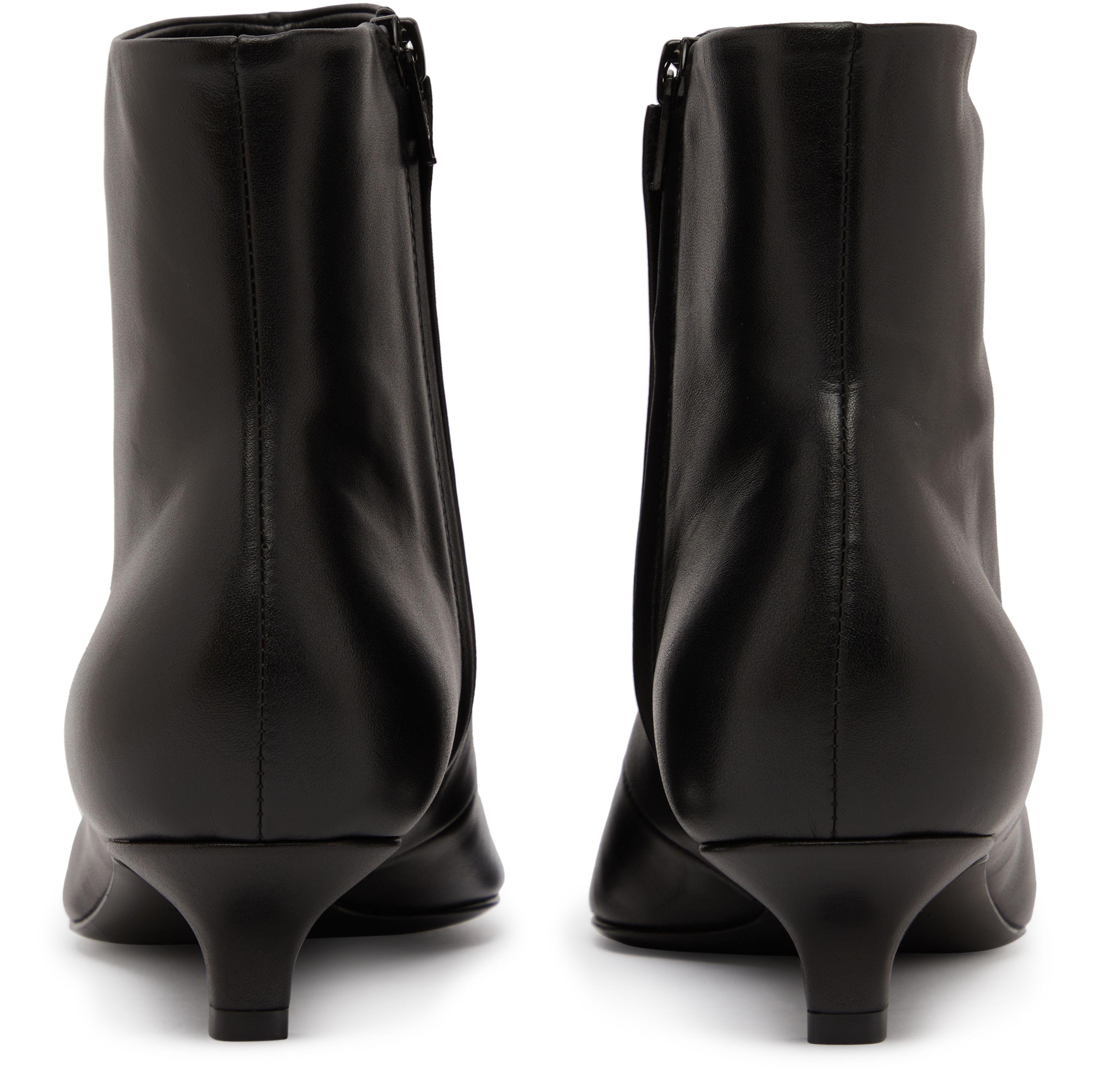 The Slim leather ankle boots