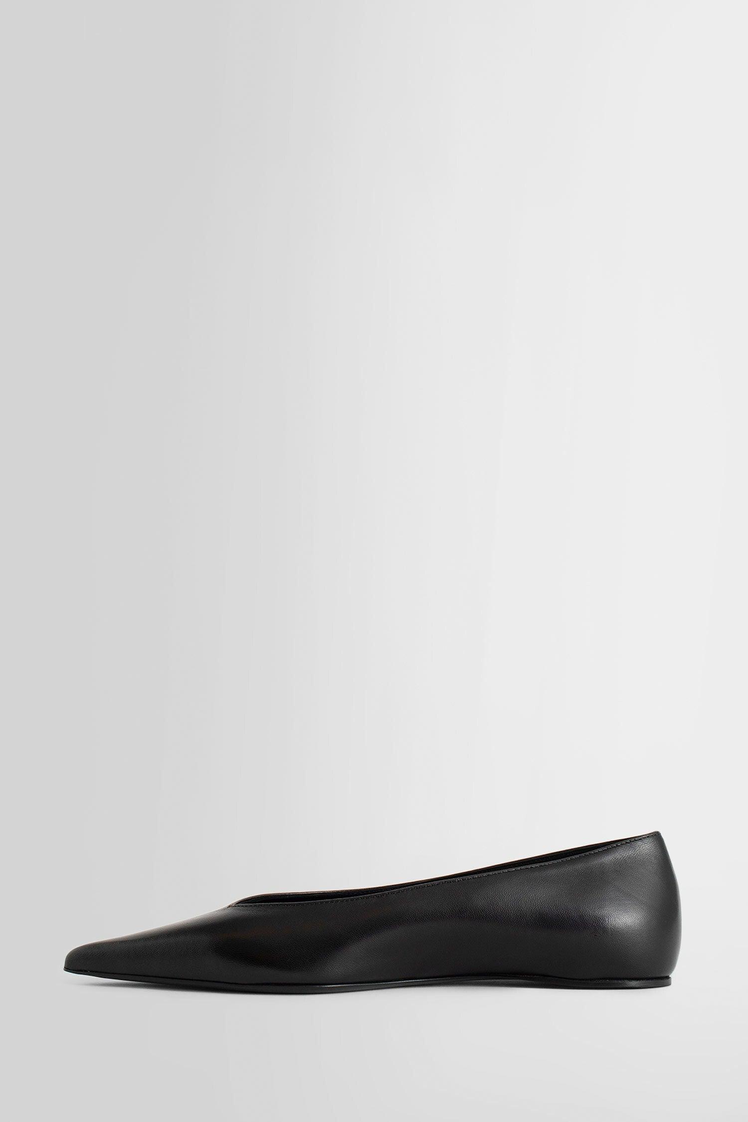 the asymmetric ballerina flats