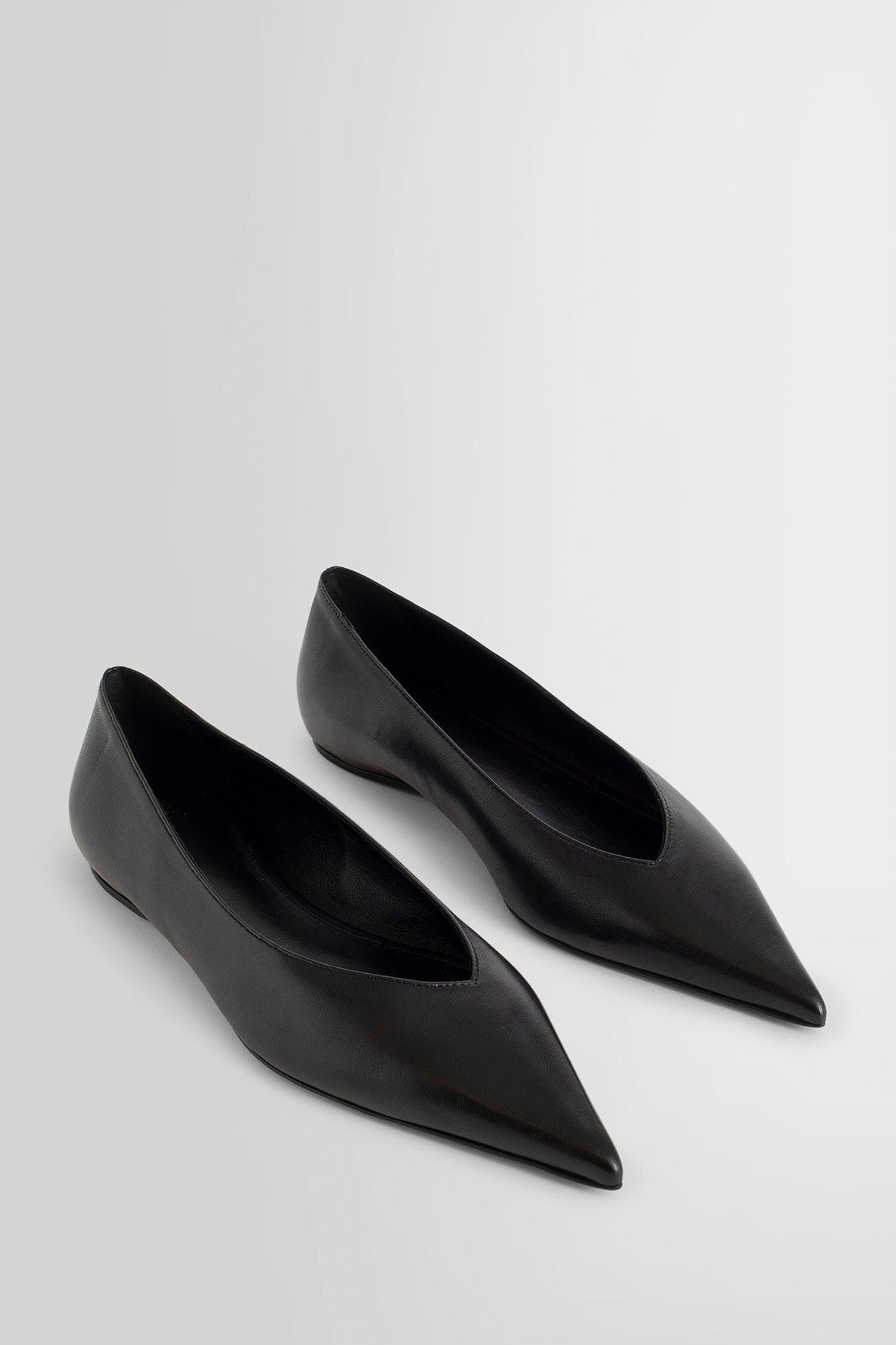 the asymmetric ballerina flats