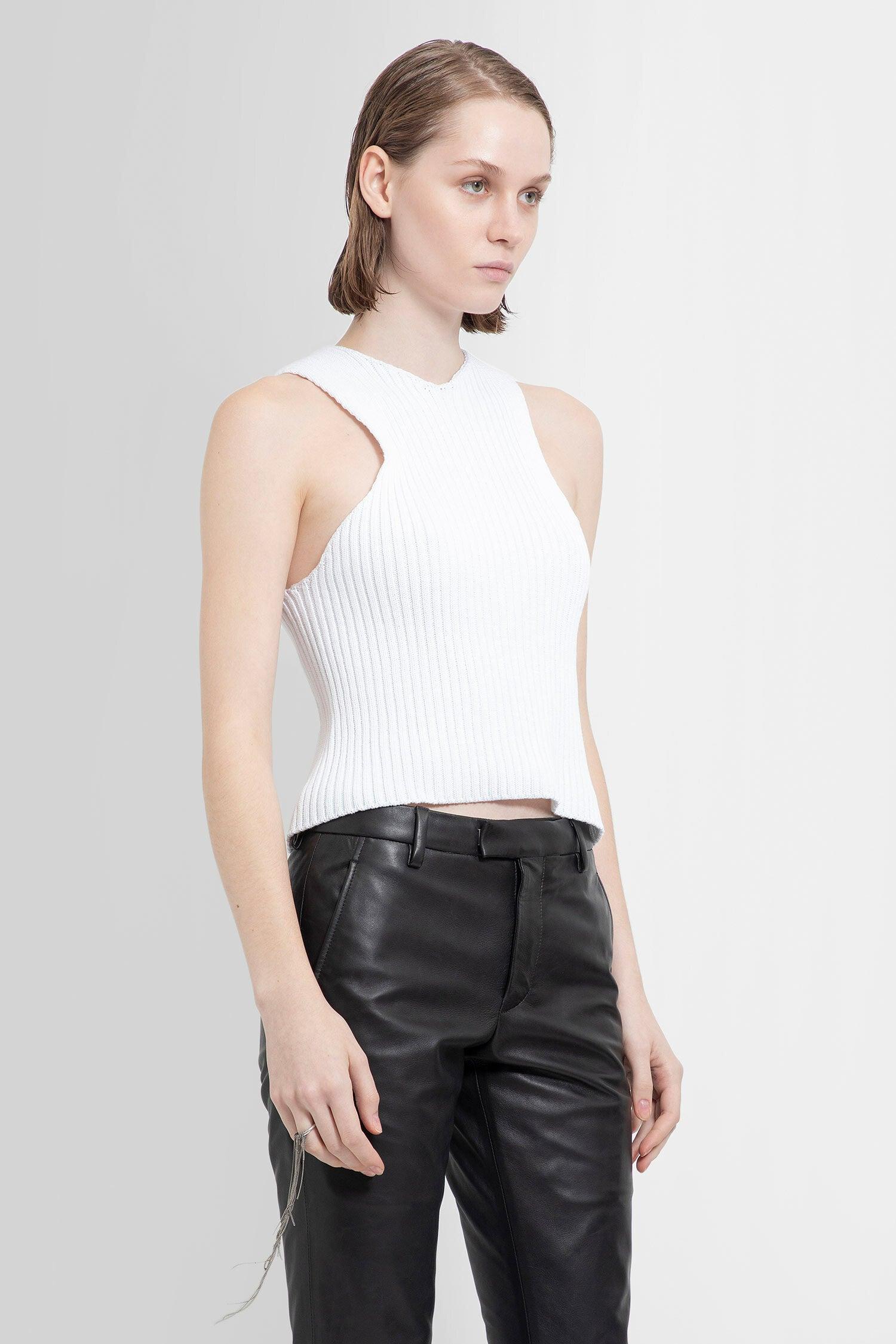 noya scooped shoulder top