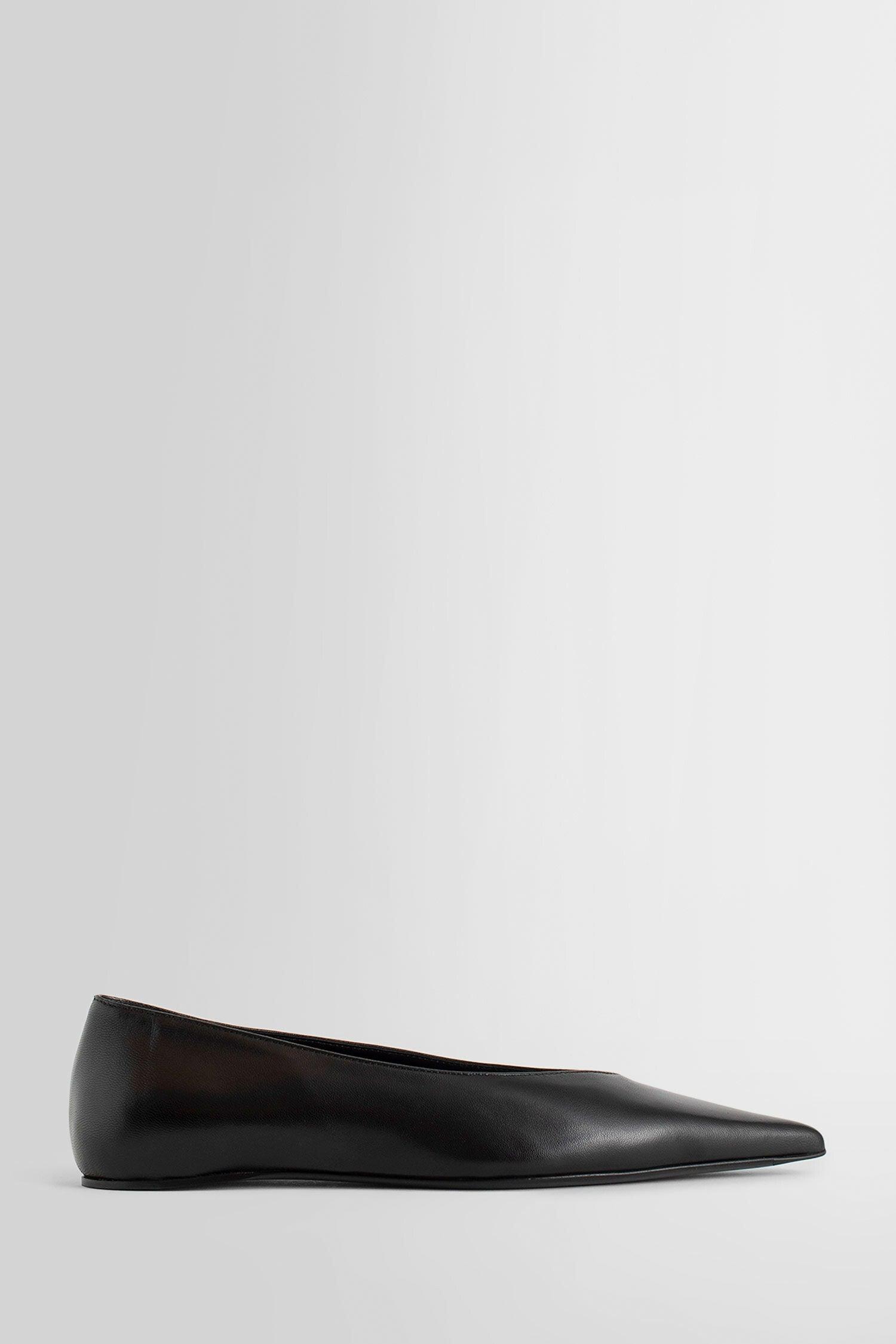 the asymmetric ballerina flats