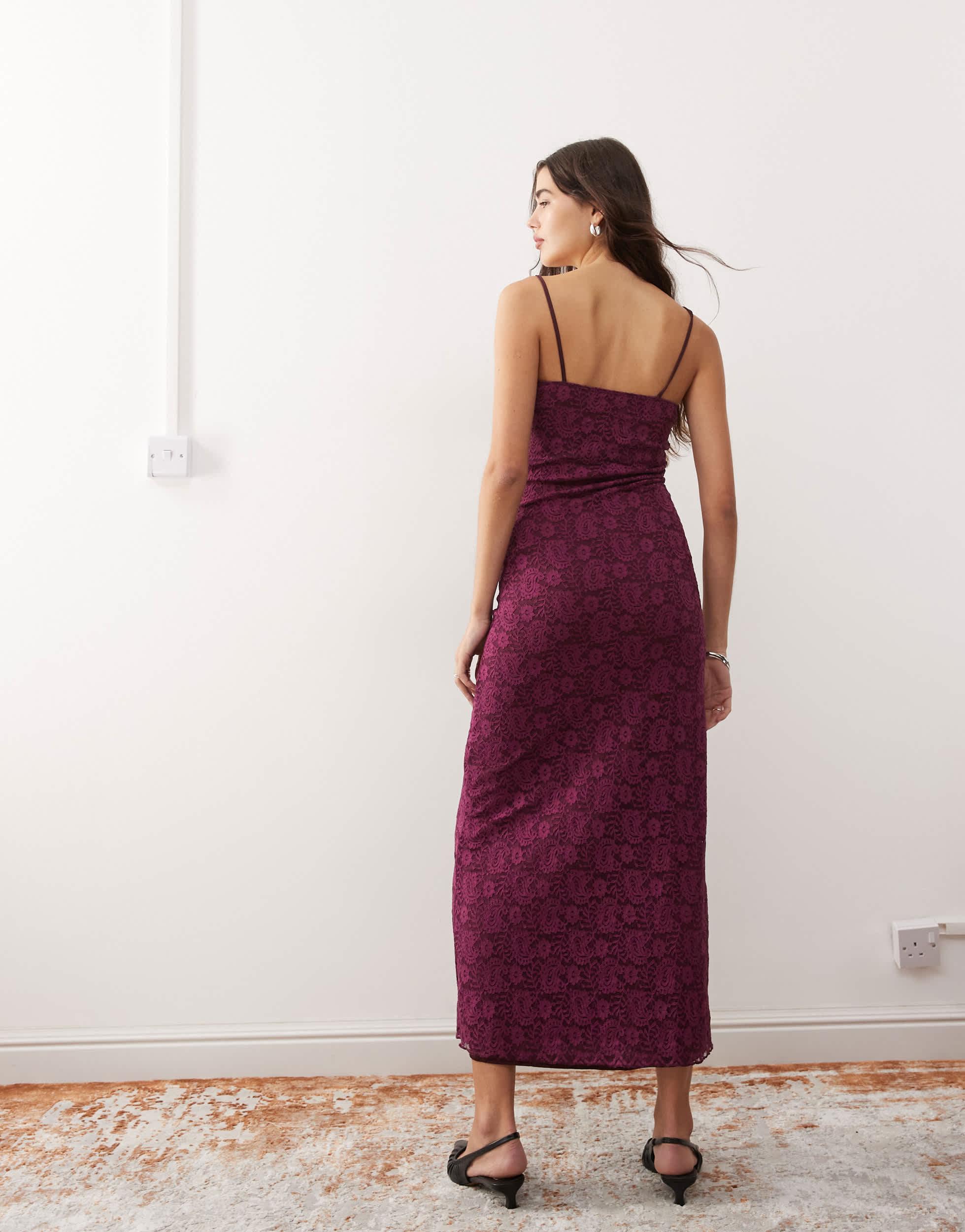 Motel darsih paisley lace maxi cami dress in burgundy