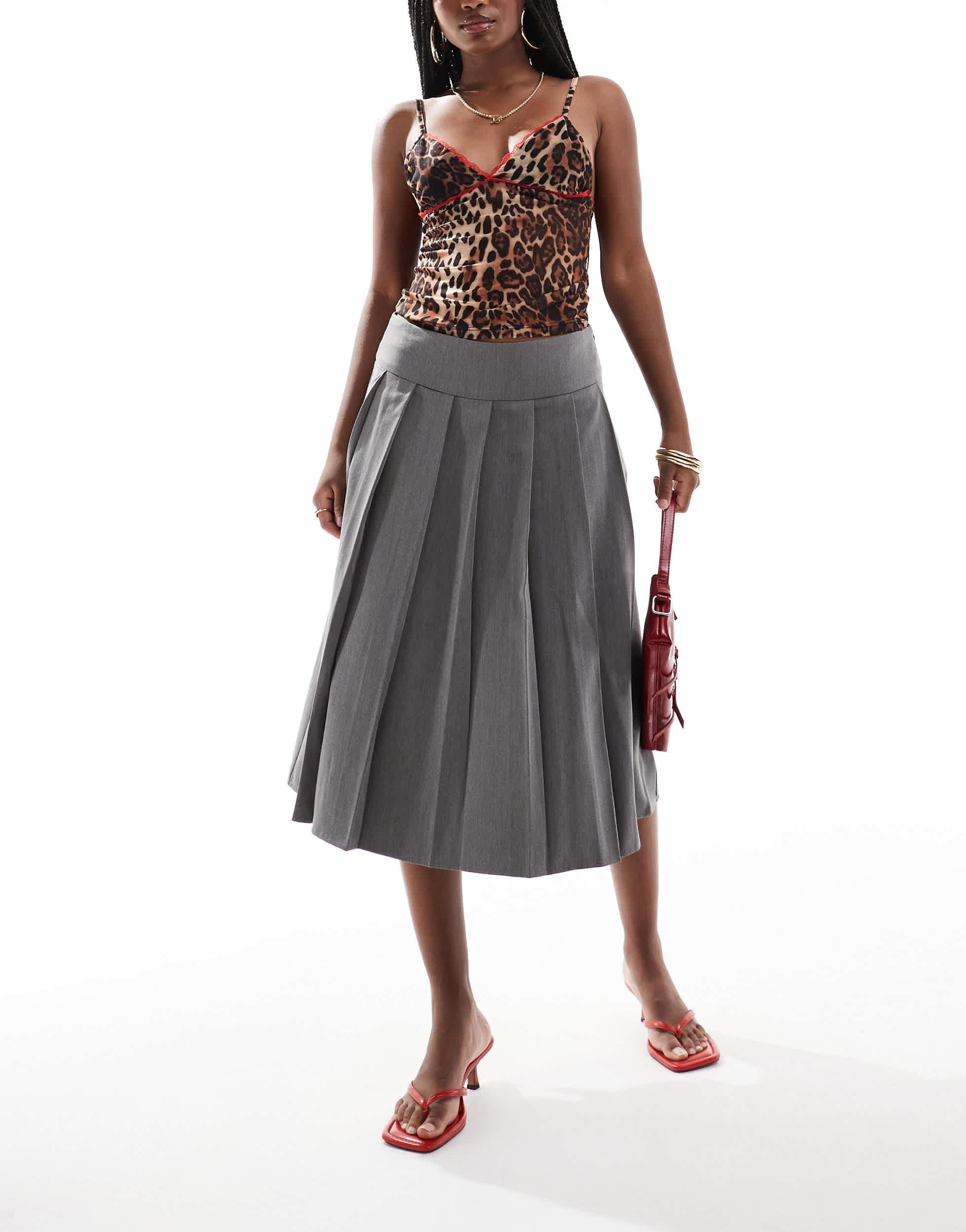 Motel trisma pleated midi skirt in gray