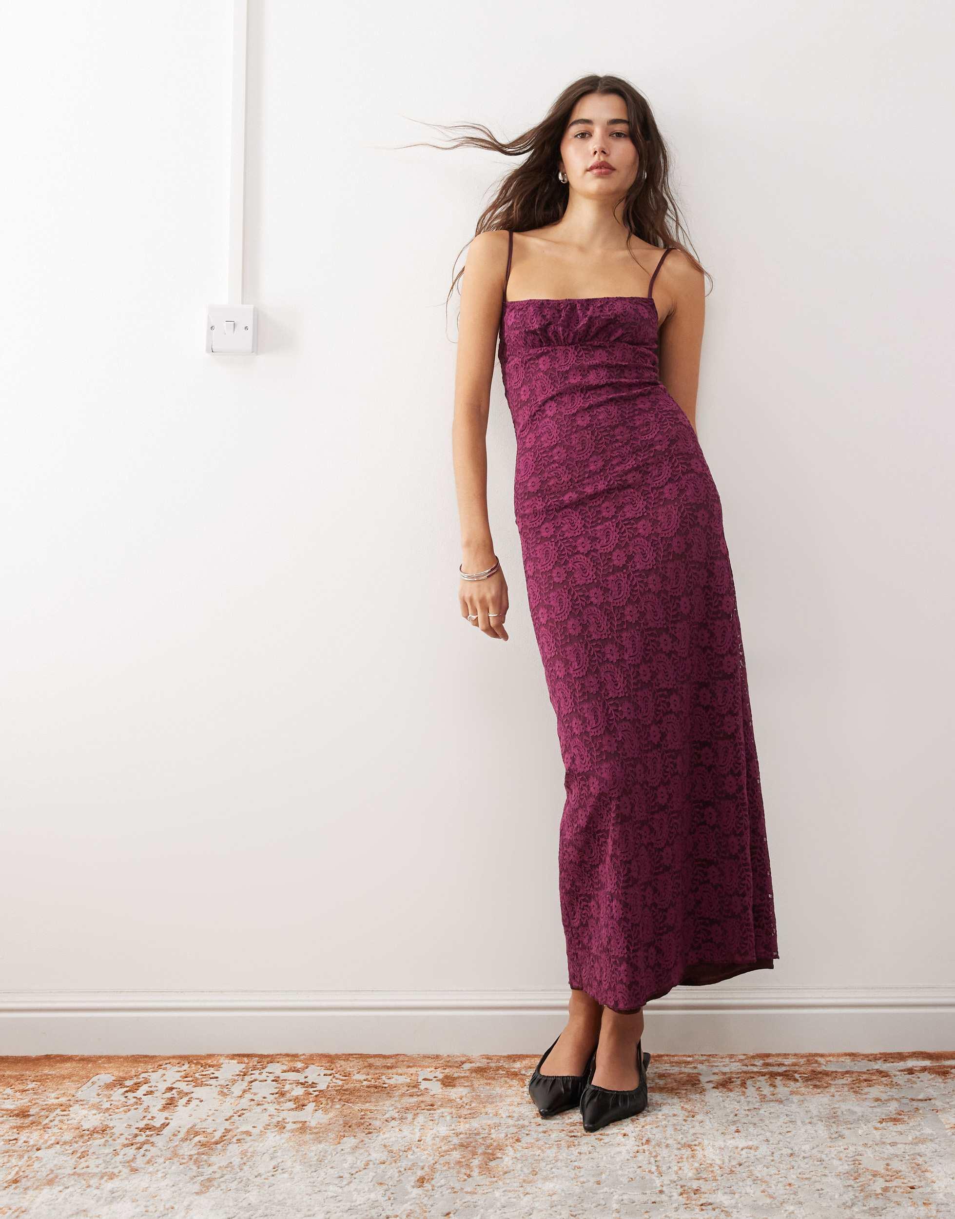 Motel darsih paisley lace maxi cami dress in burgundy