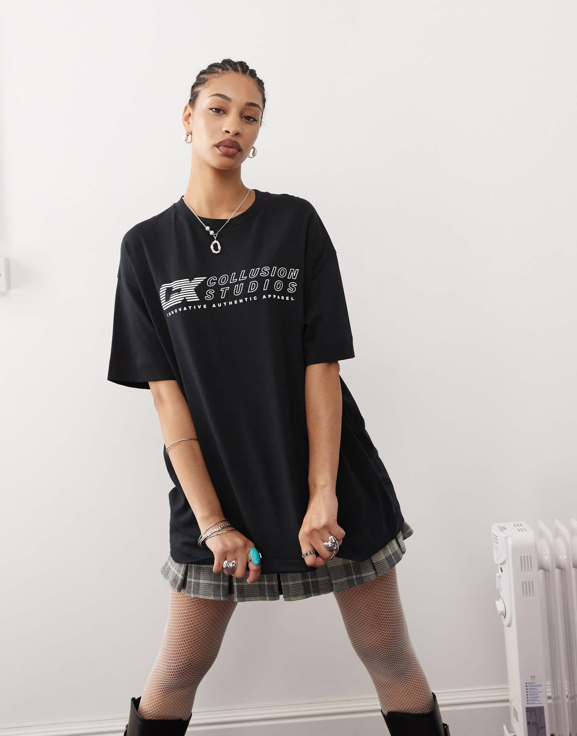 COLLUSION short sleeve T-shirt with oversized retro logo in black