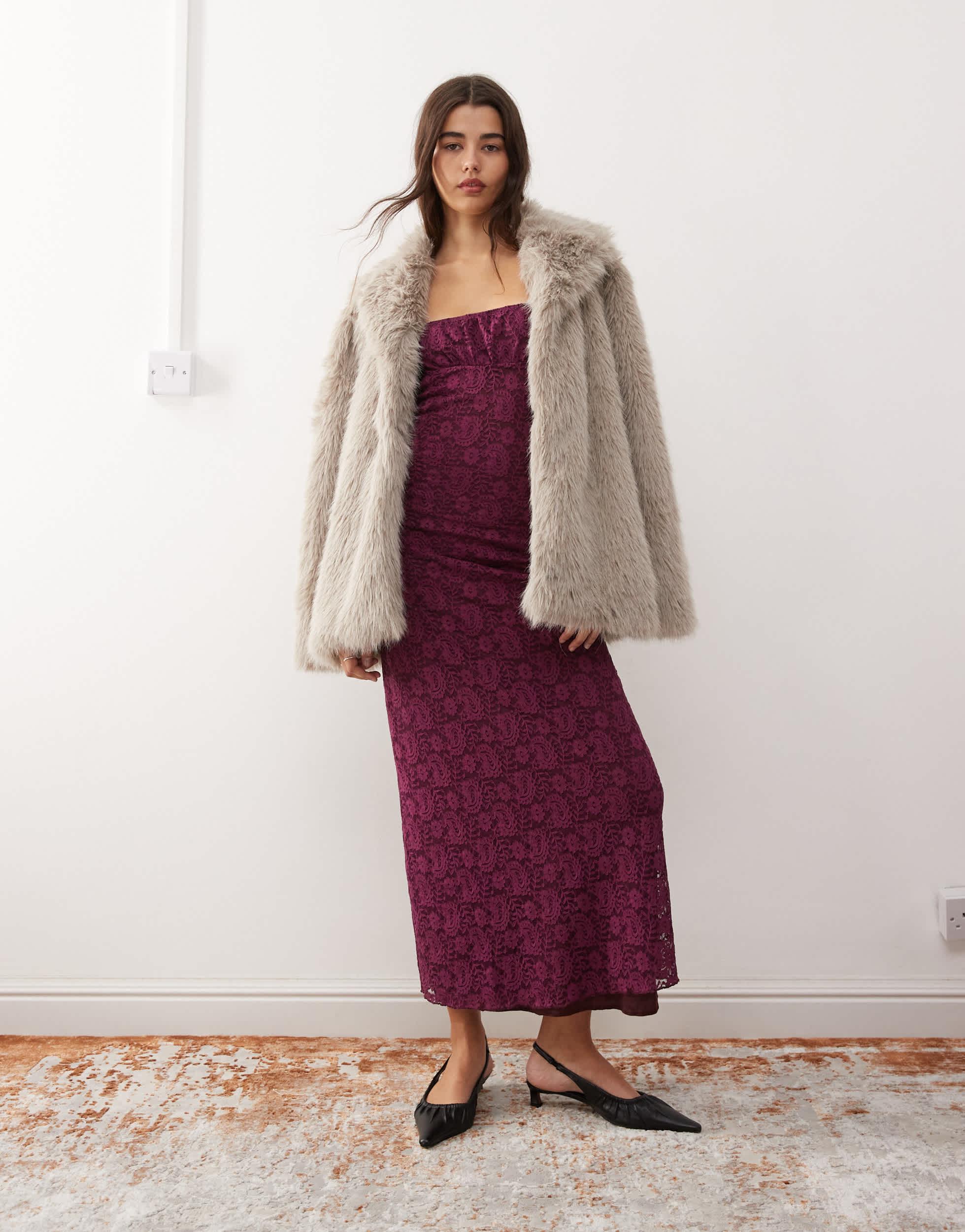 Motel darsih paisley lace maxi cami dress in burgundy