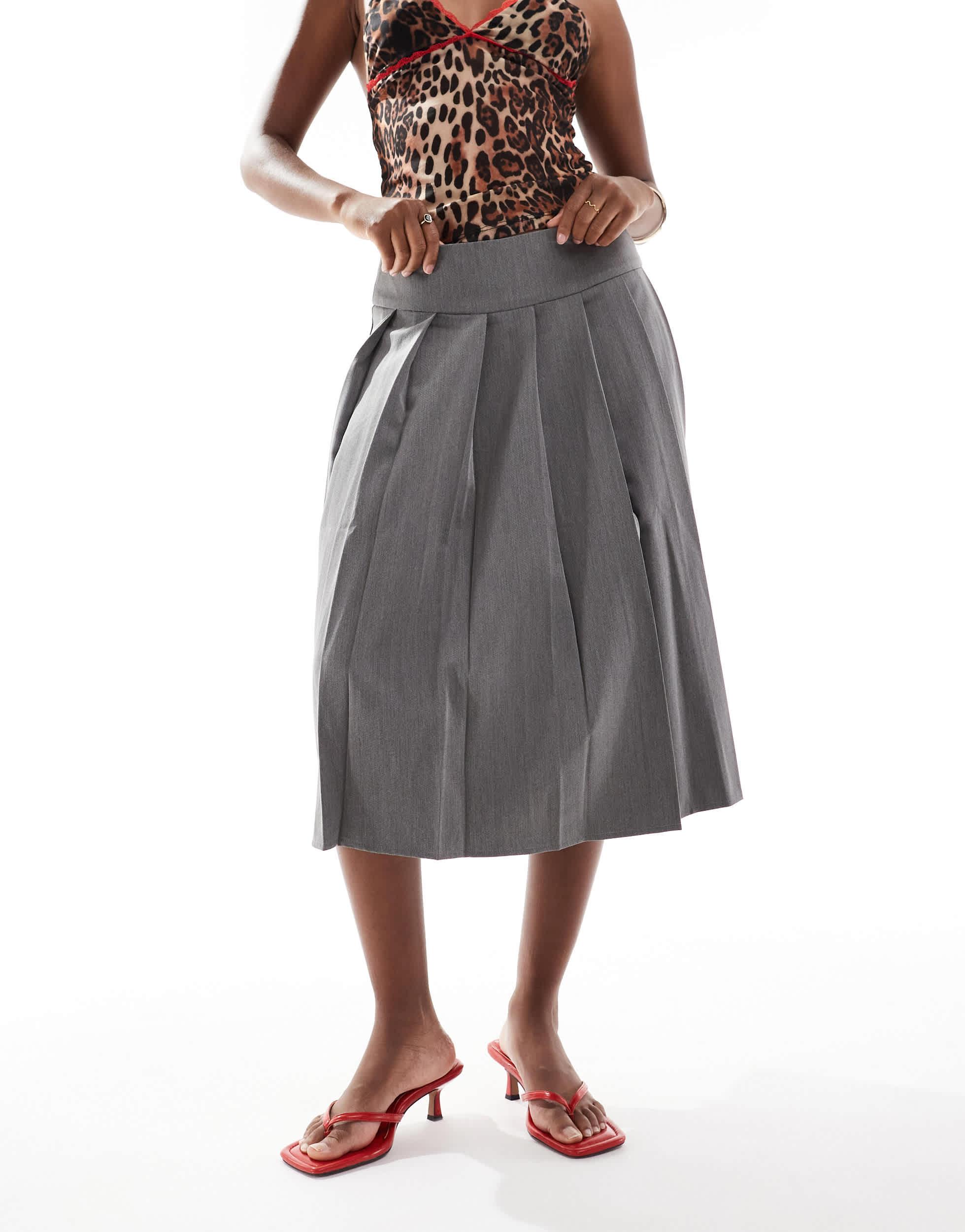 Motel trisma pleated midi skirt in gray