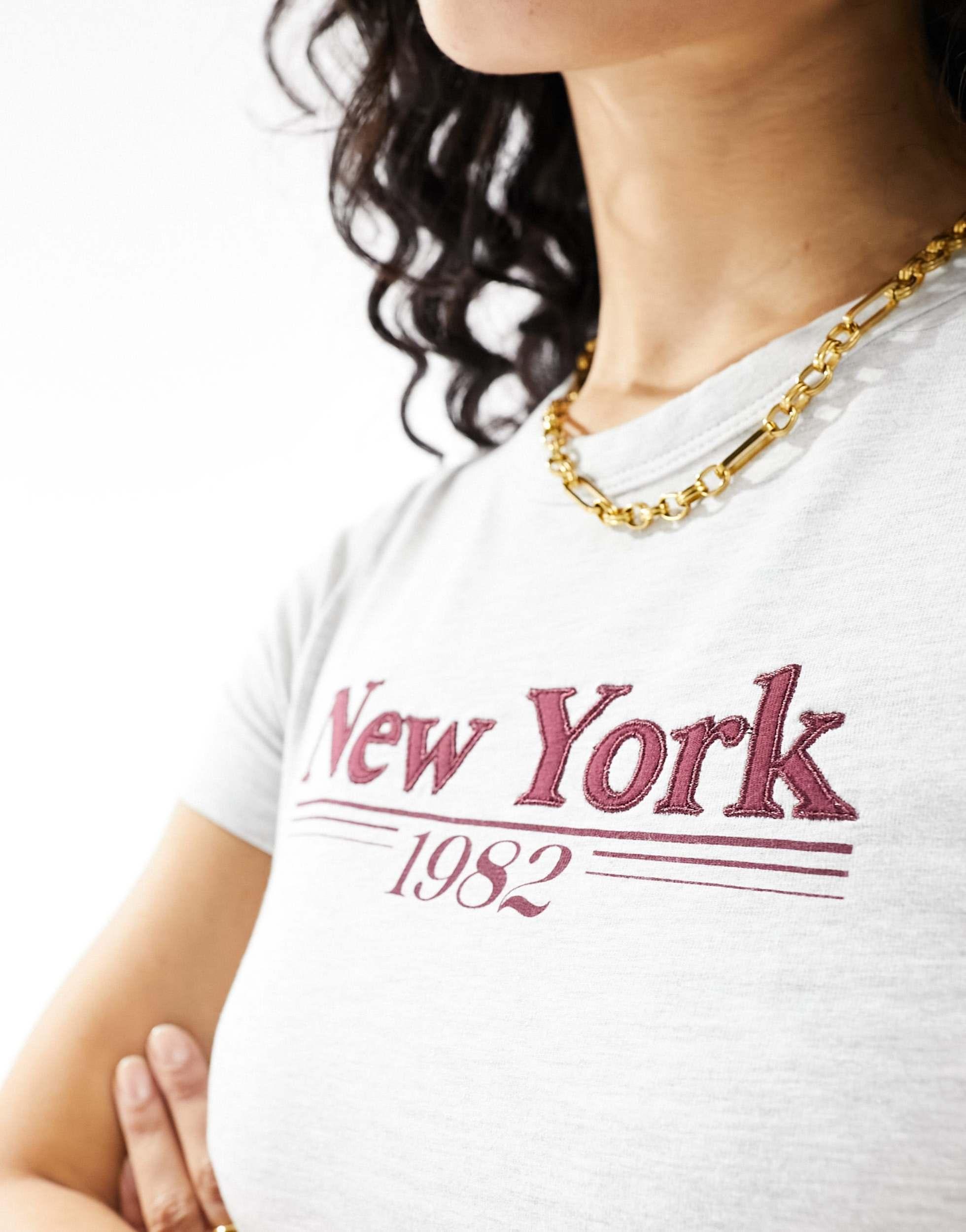 Cotton On fitted shrunken T-shirt in gray with New York graphic