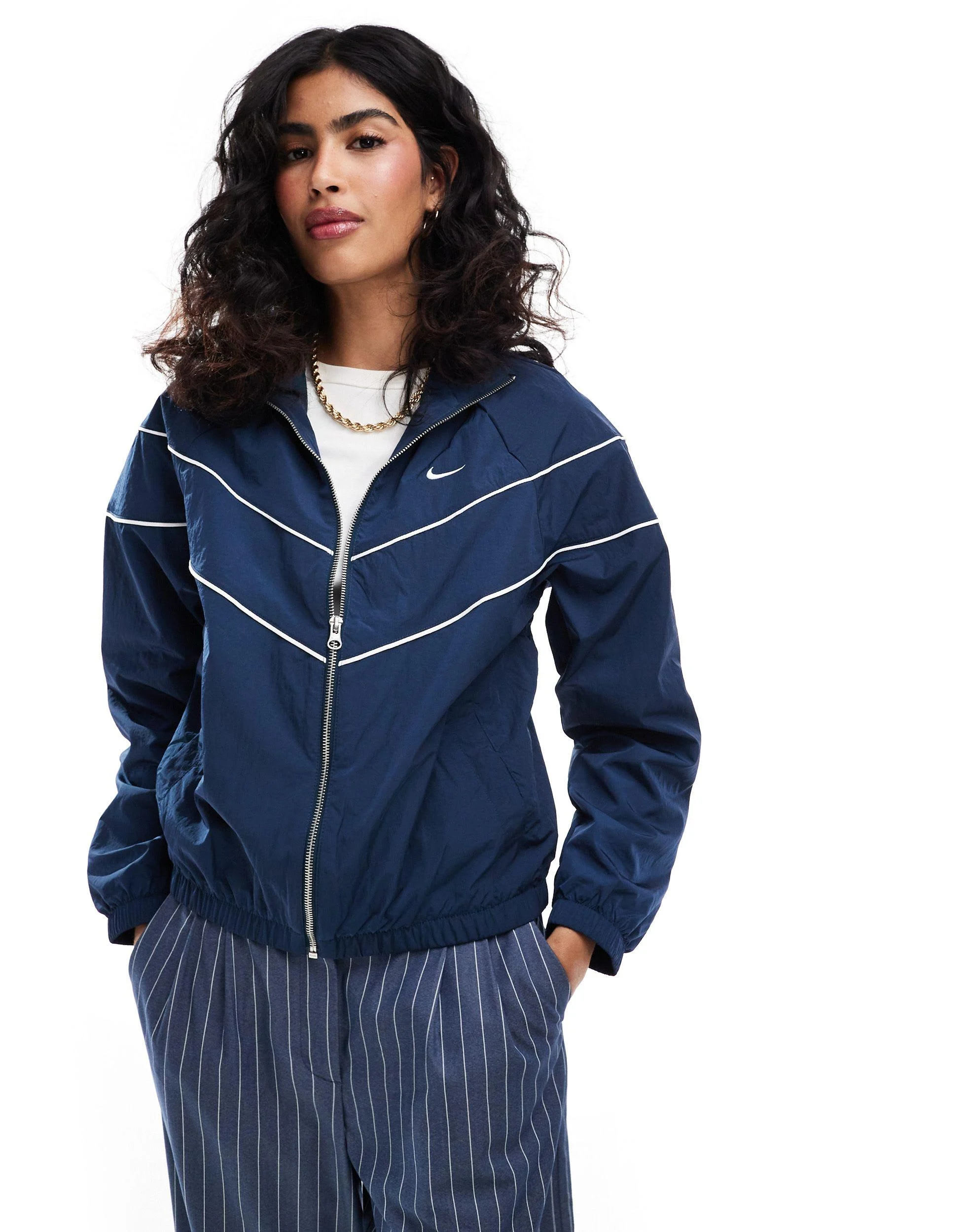 Nike Windrunner jacket in navy