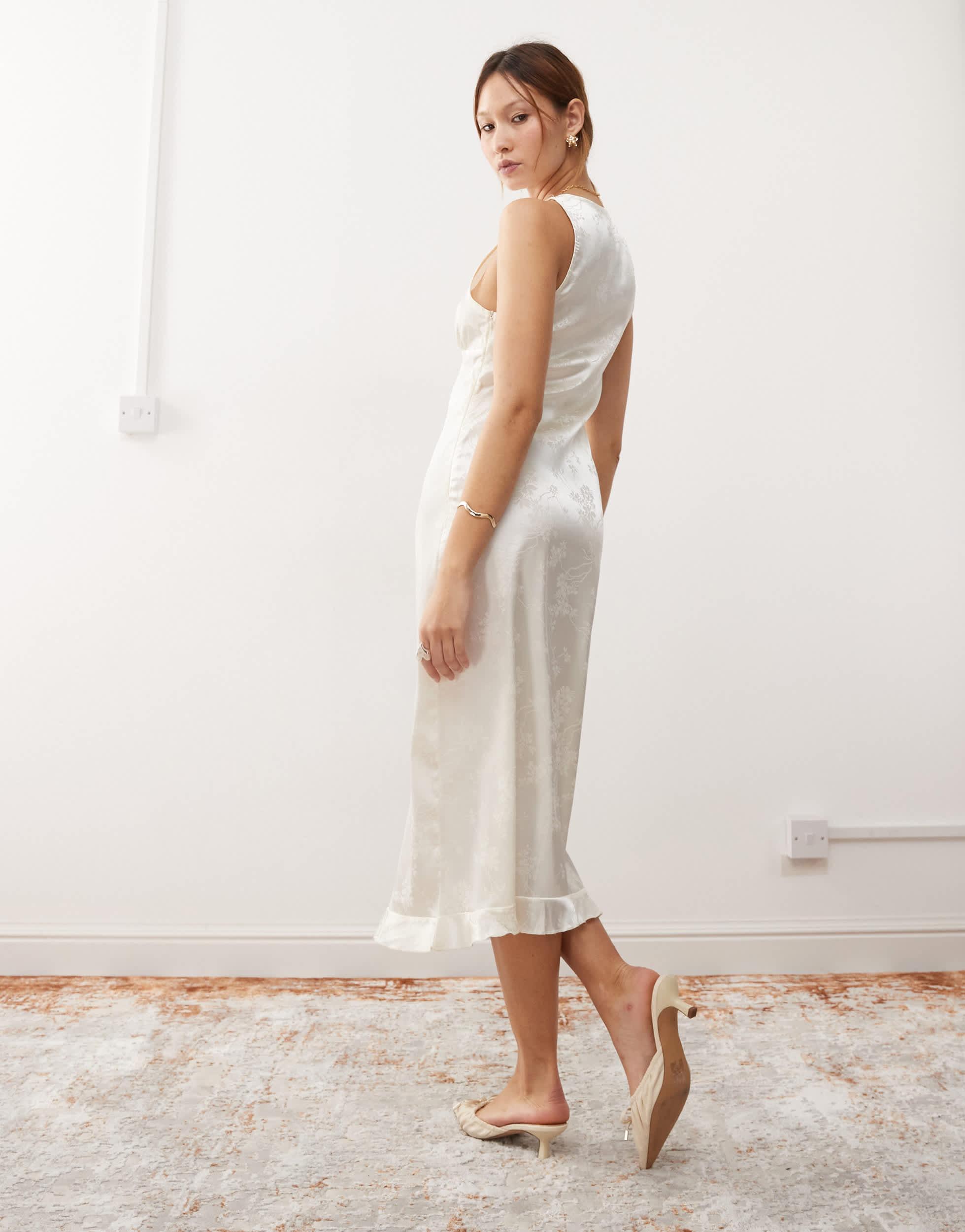 Motel gastari satin jacquard midaxi dress in winter white