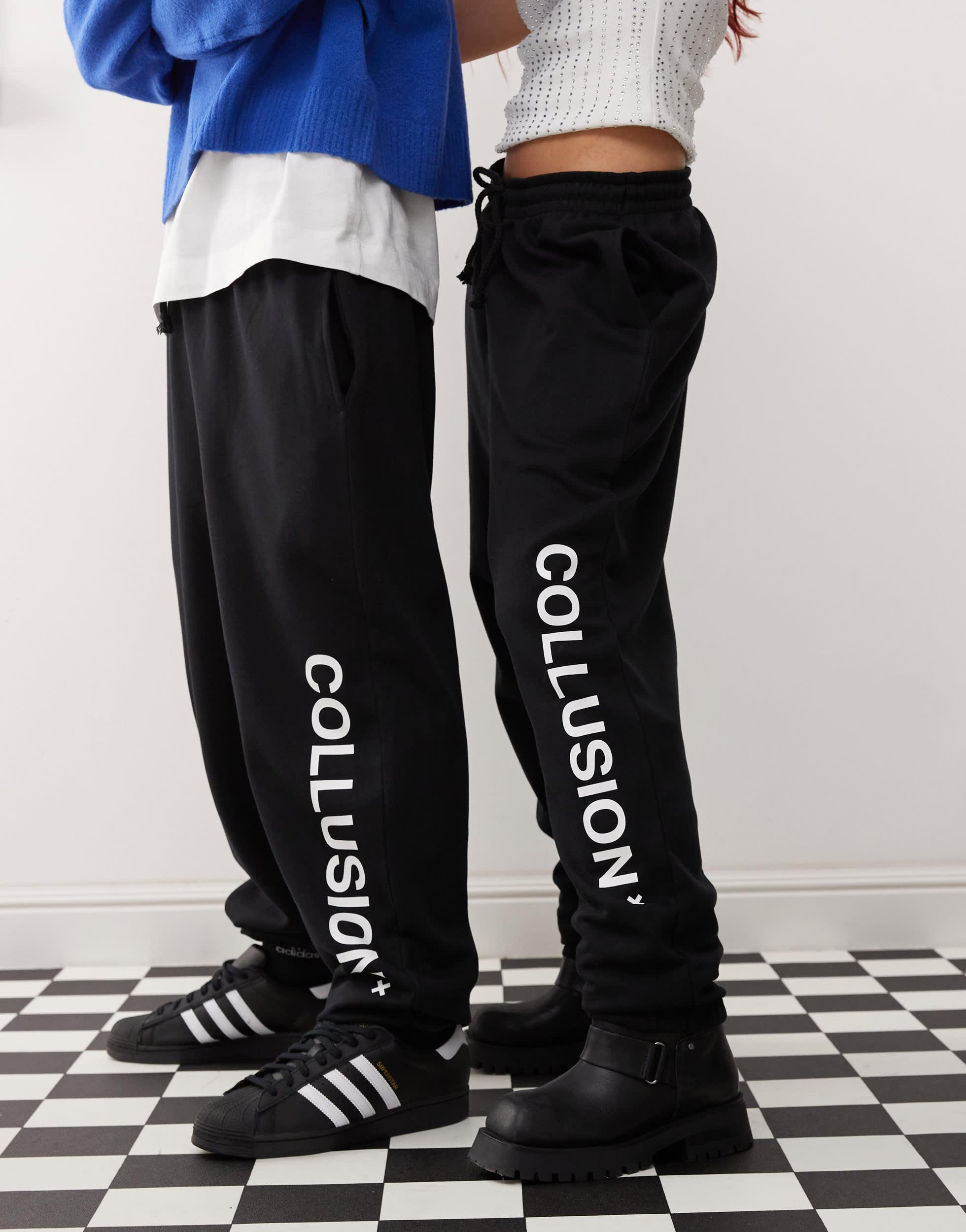 COLLUSION Unisex logo jogger in black