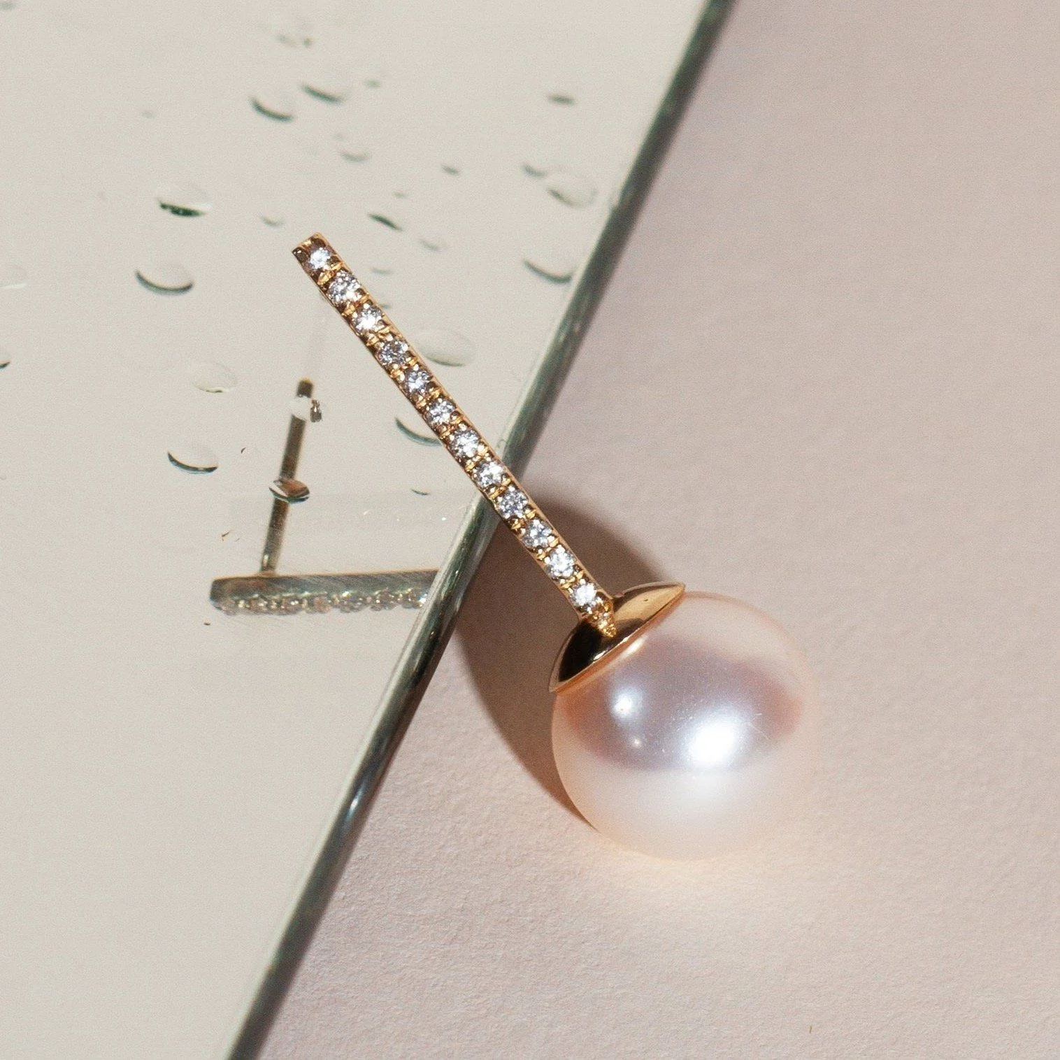 Proud Diamond Pearl Earrings