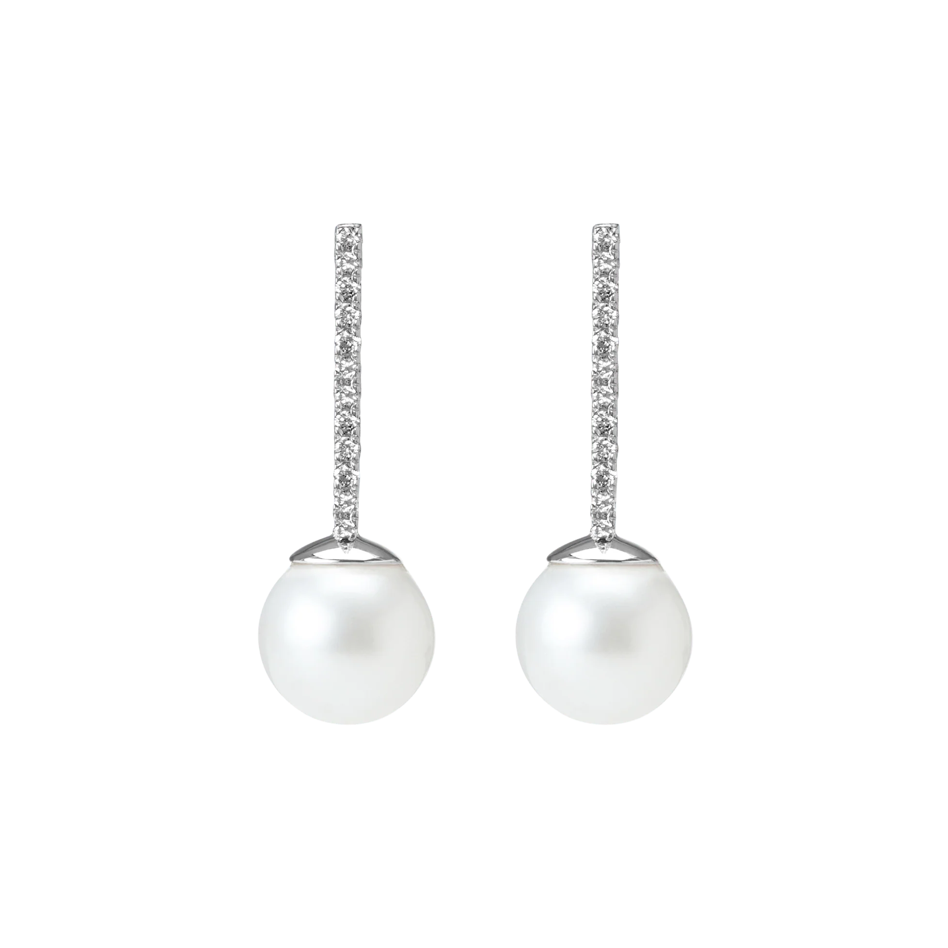 Proud Diamond Pearl Earrings