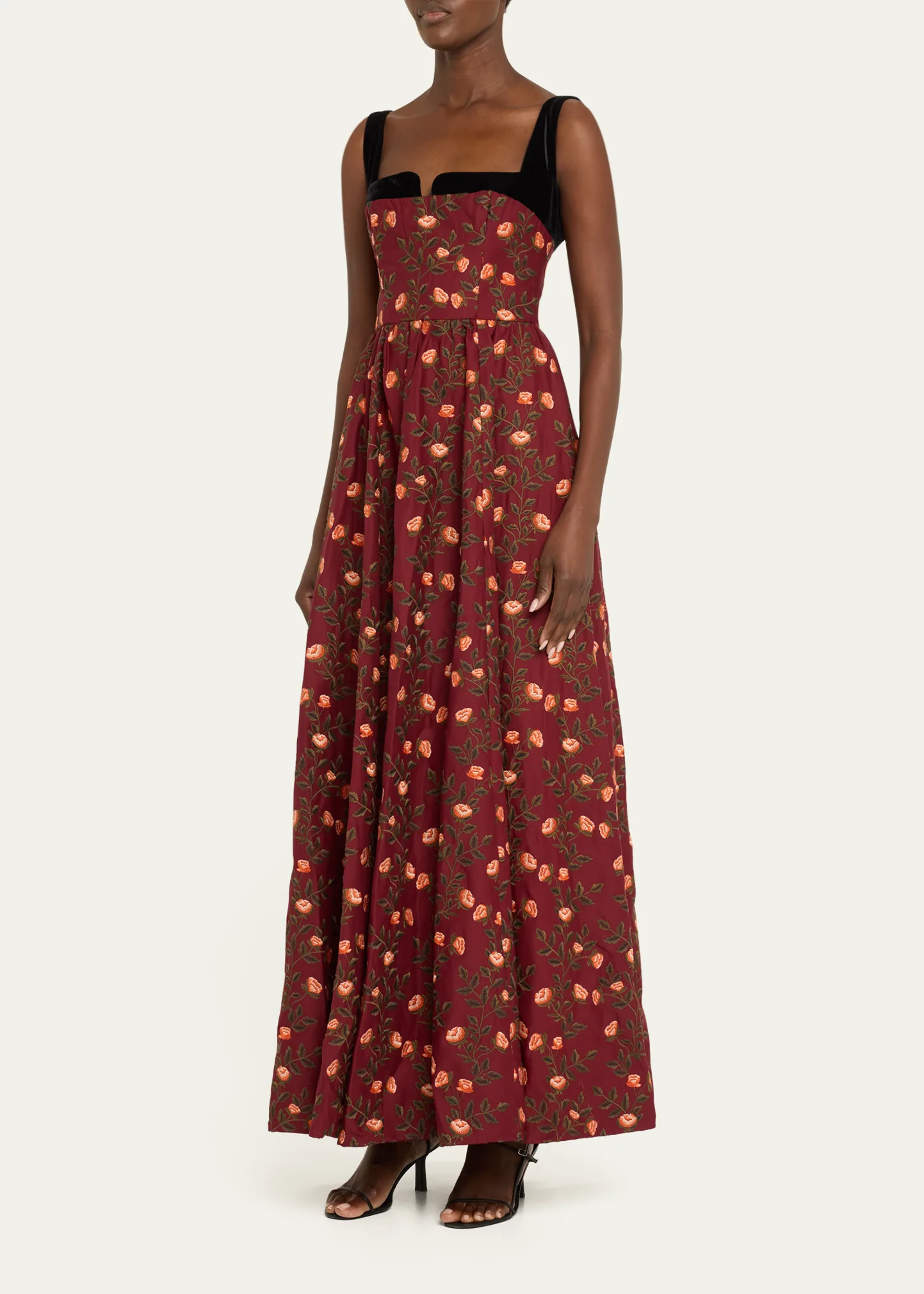 Jaspe Sueno Embroidered Maxi Dress