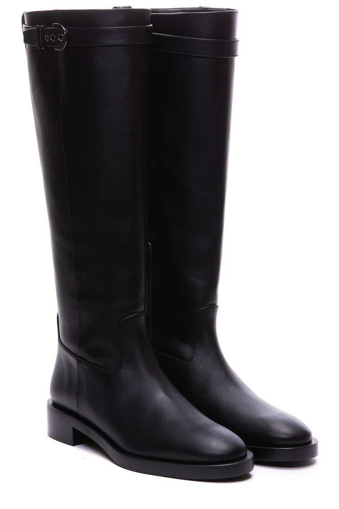 Stuart Weitzman Maverick Round-Toe Boots