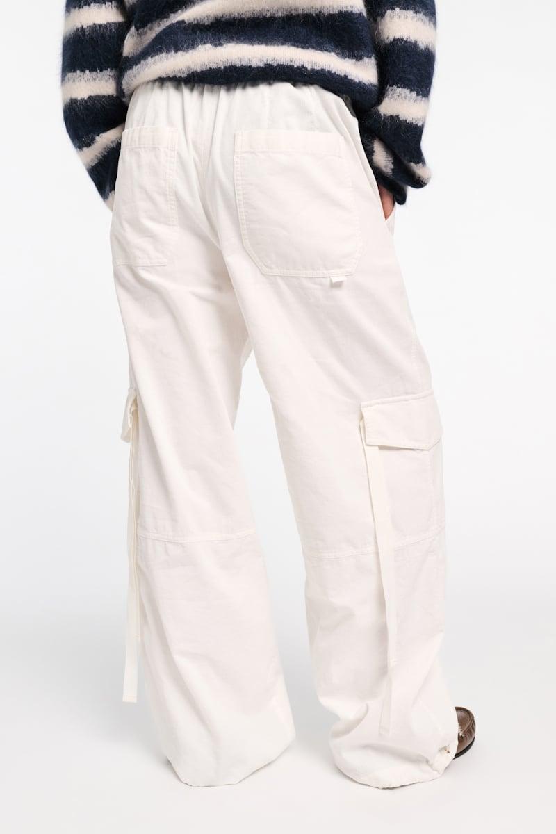 TWISTED STRUCTURE pants