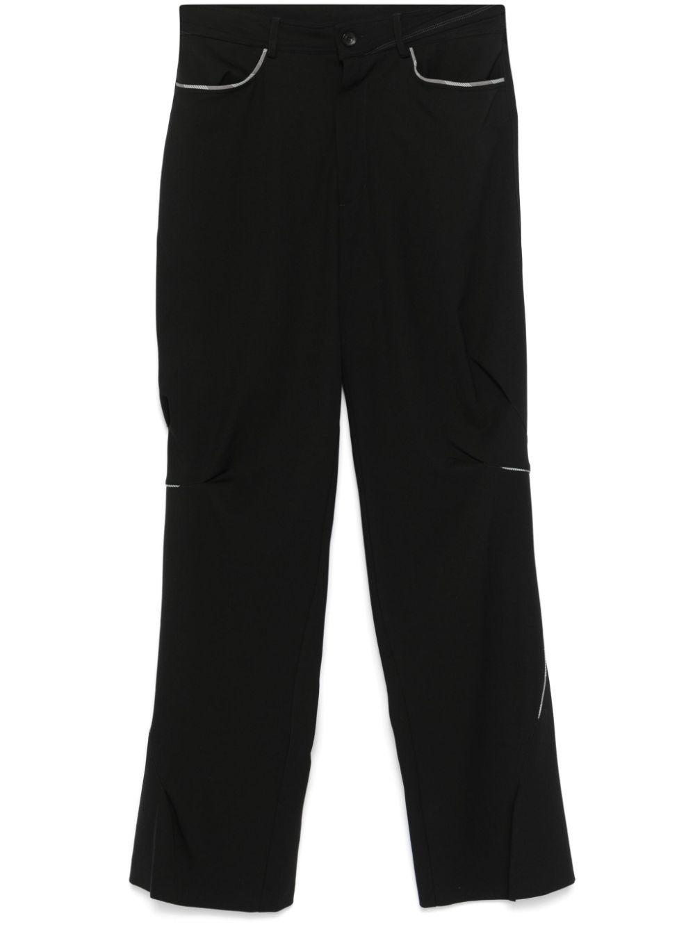 loose-cut trousers