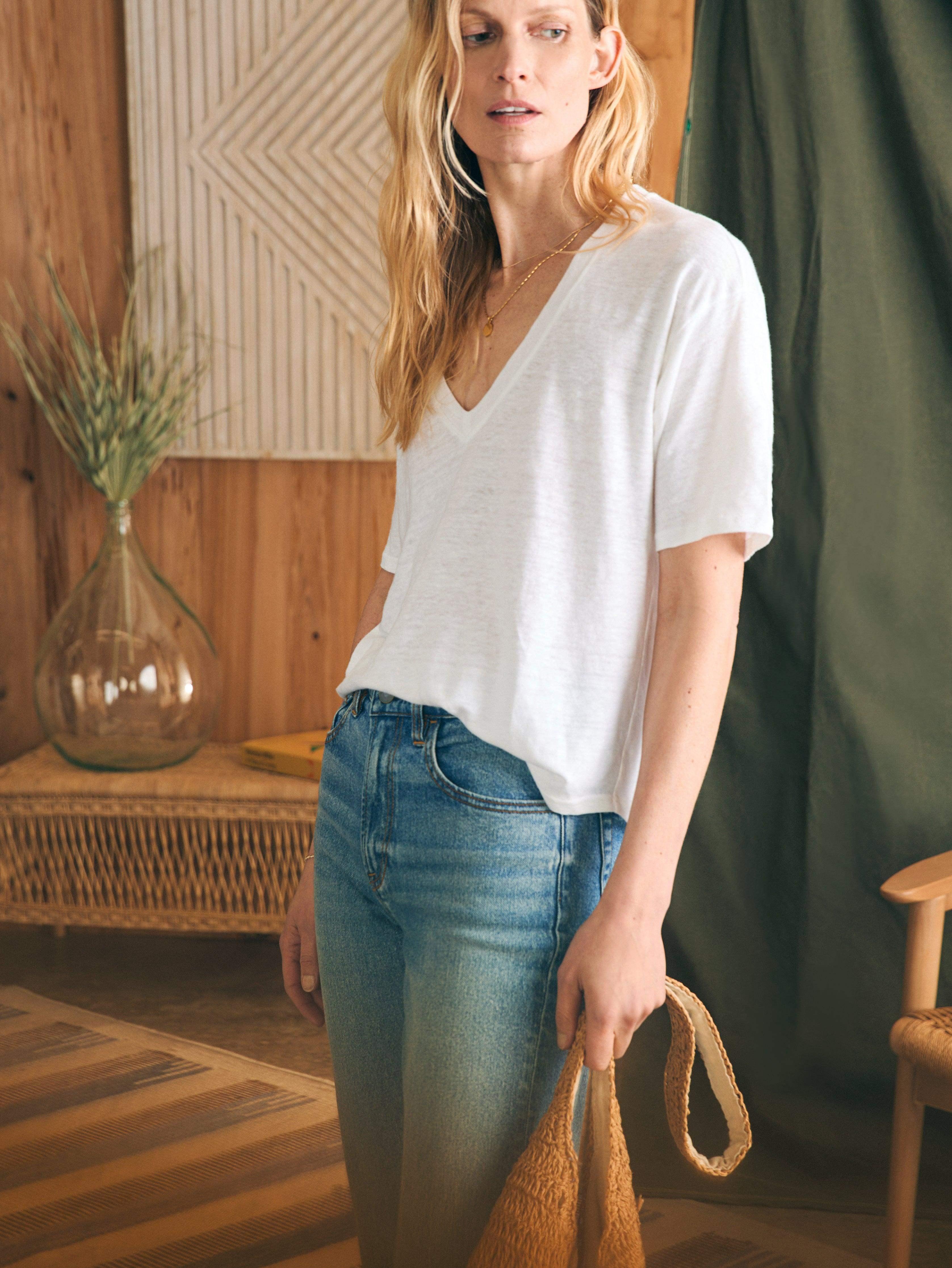 Oceanside Linen V-Neck Tee - White