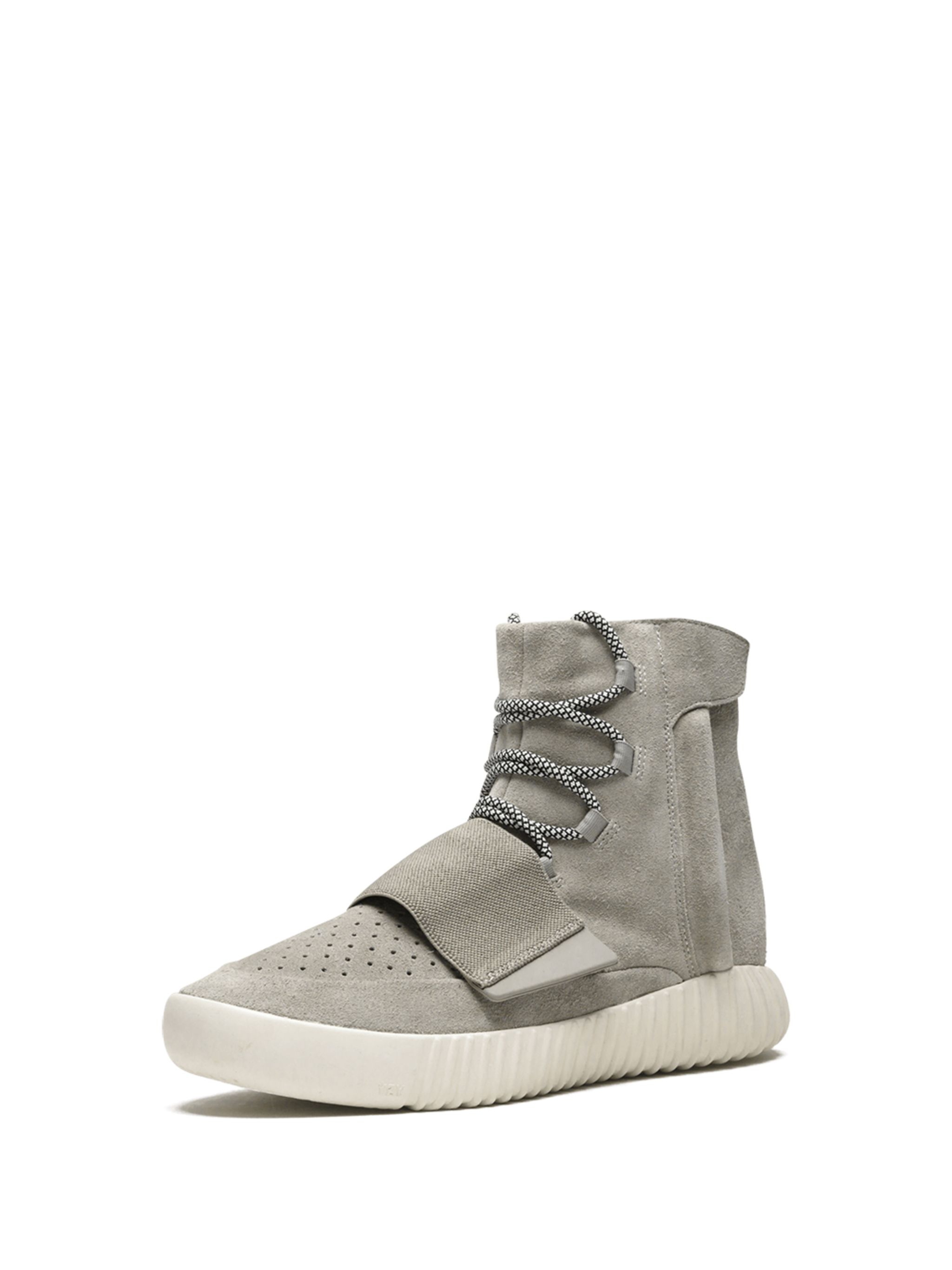 Yeezy 750 Boost sneakers