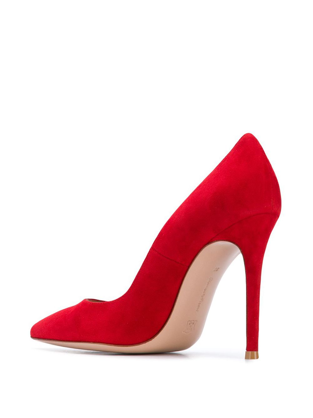 high-heeled pumps