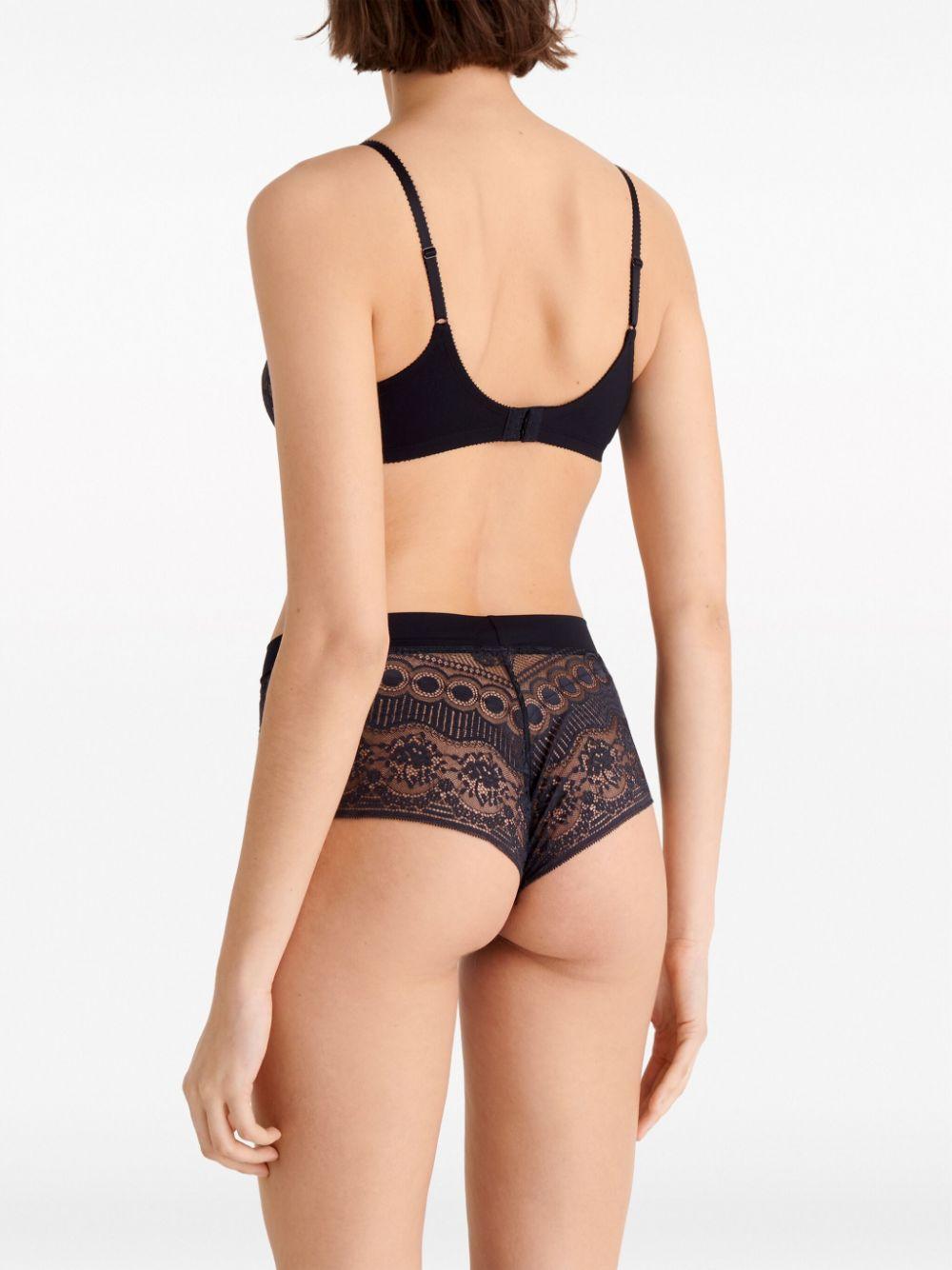 Aroma lace shorty