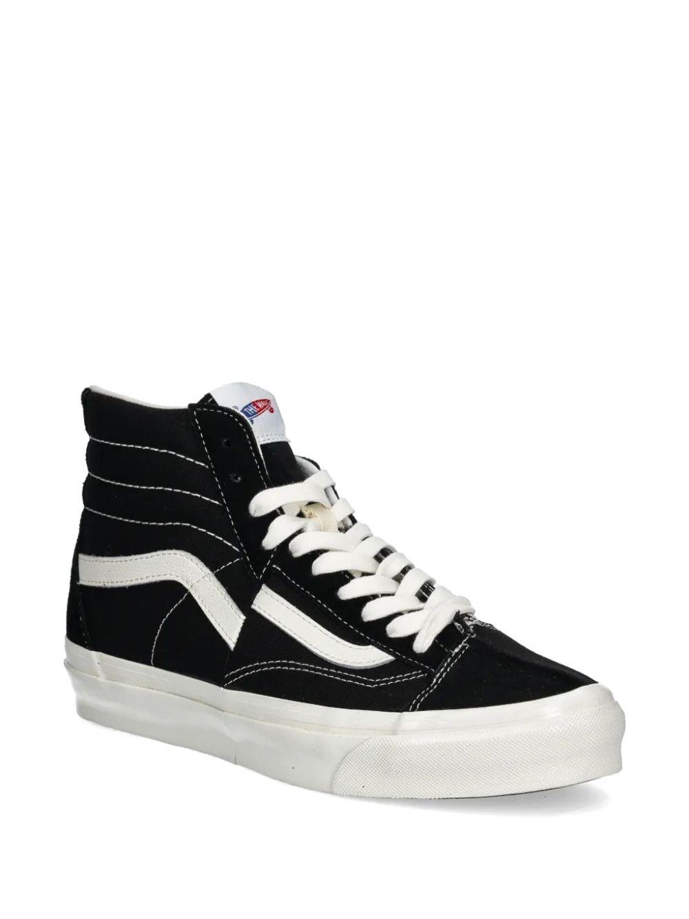 Clash the Wall LX sneakers