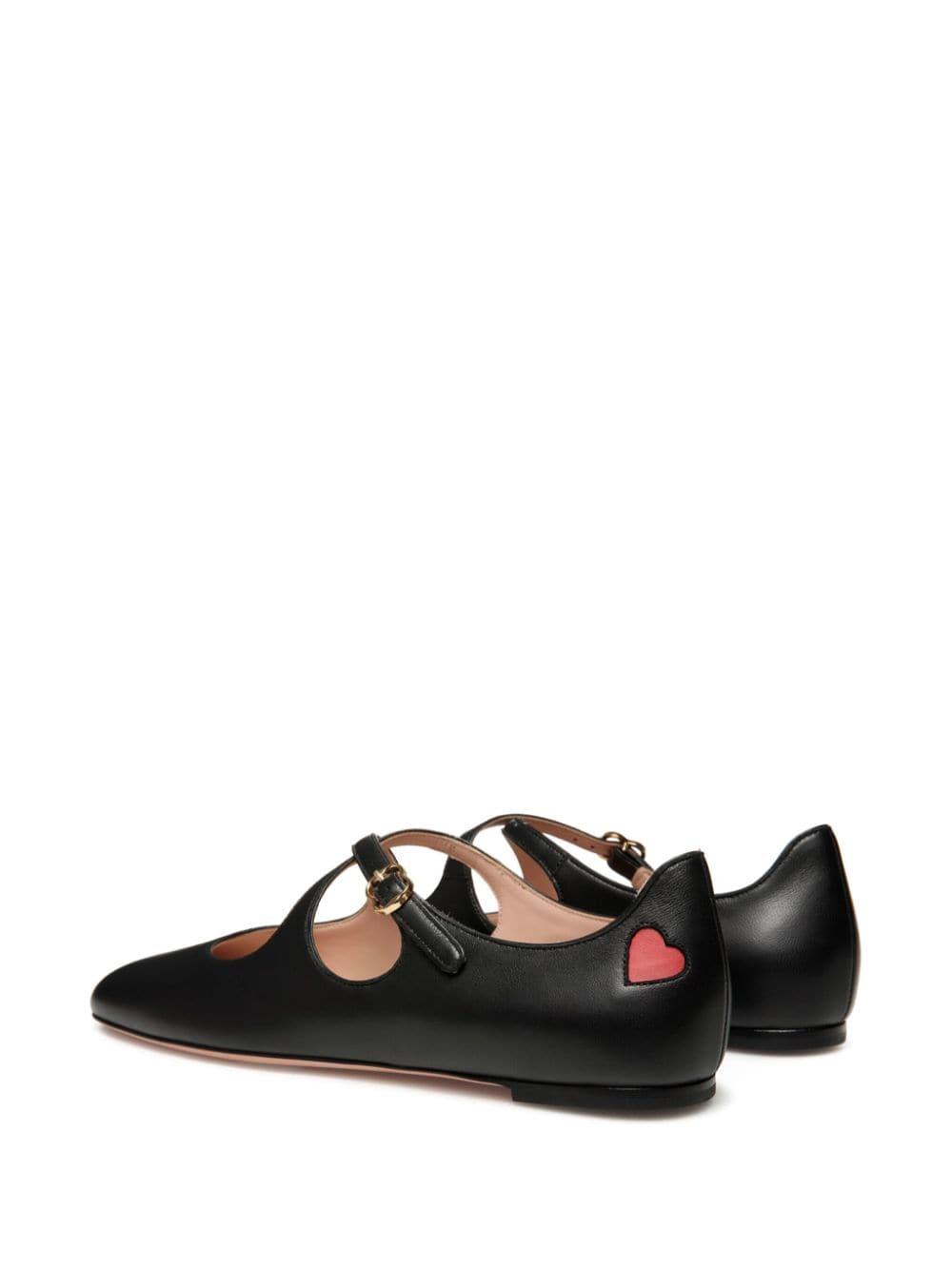 Crossed-straps ballerinas