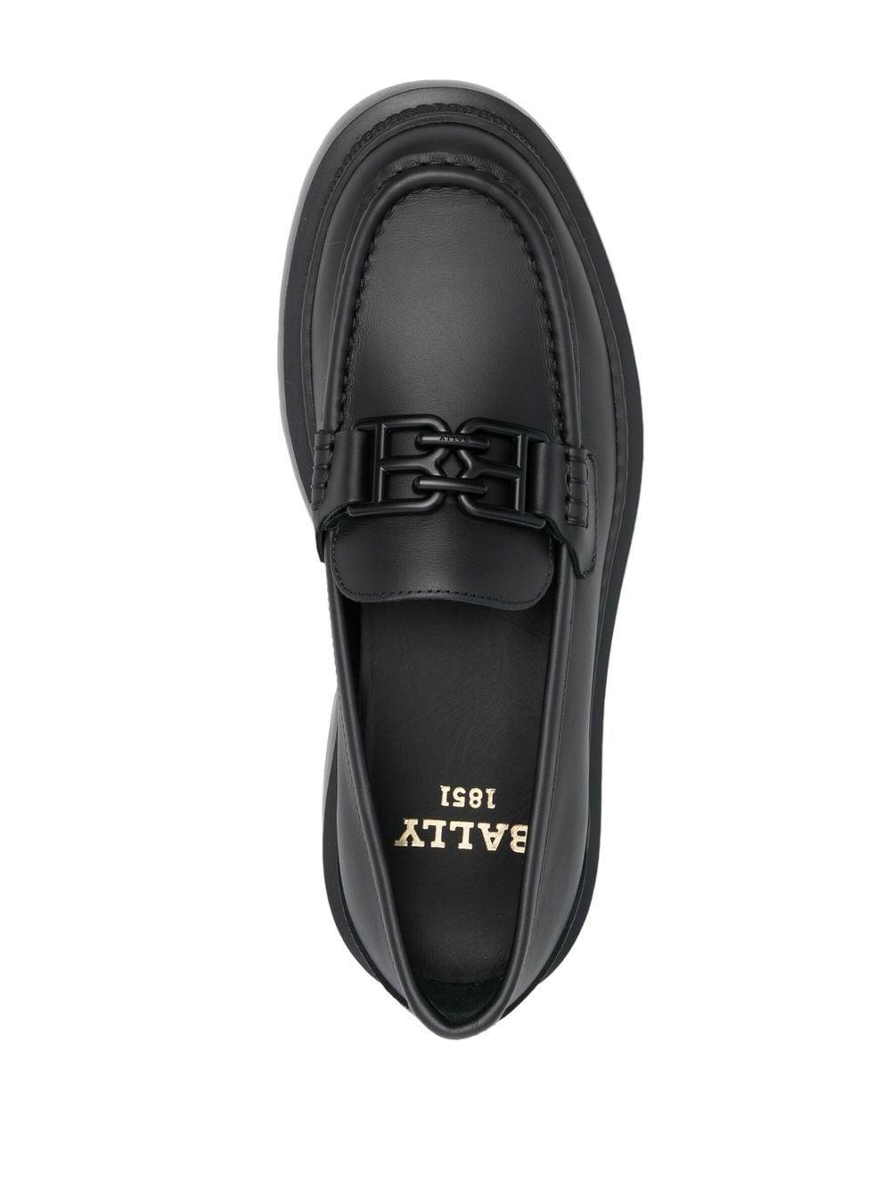 matte logo-plaque detail loafers