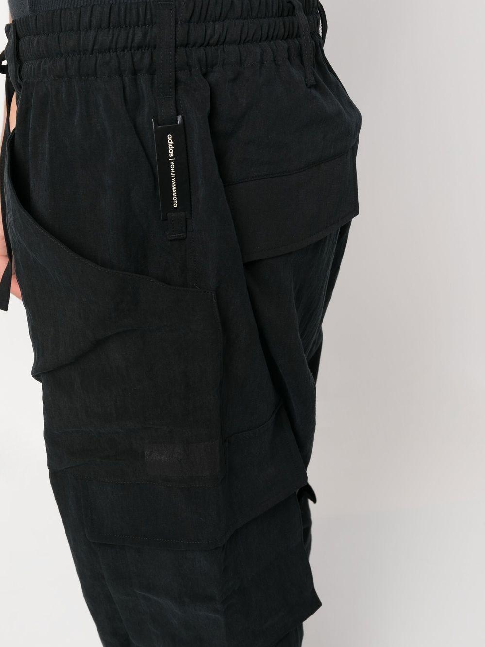 tapered cargo trousers