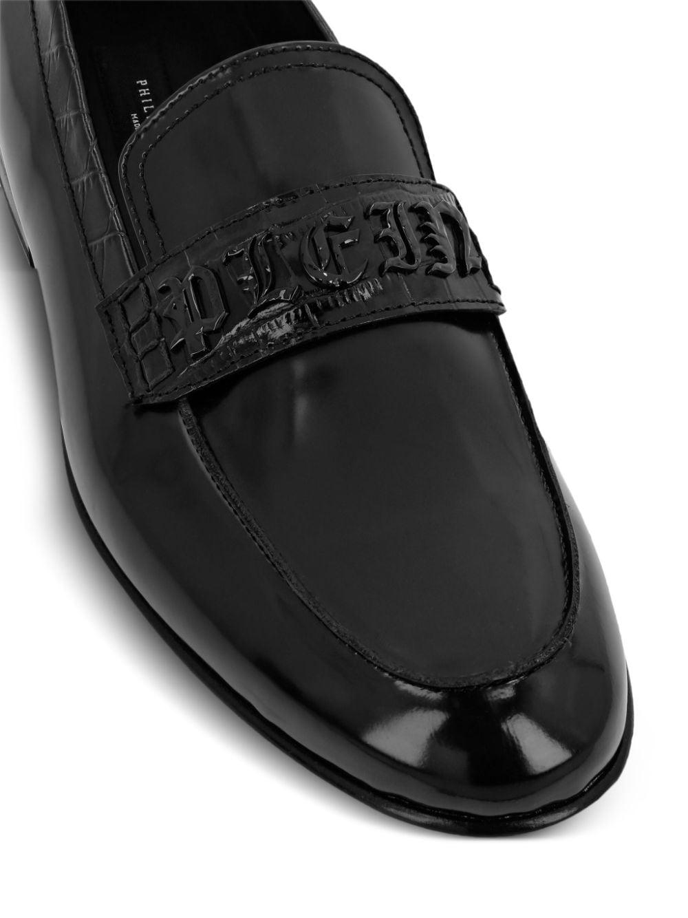 logo-plaque leather loafers