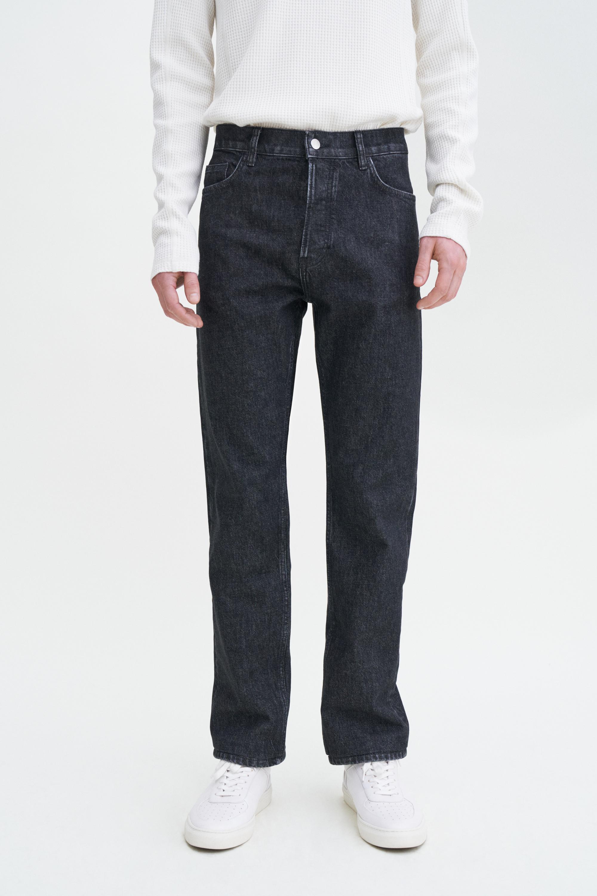 Tapered Cropped Jeans