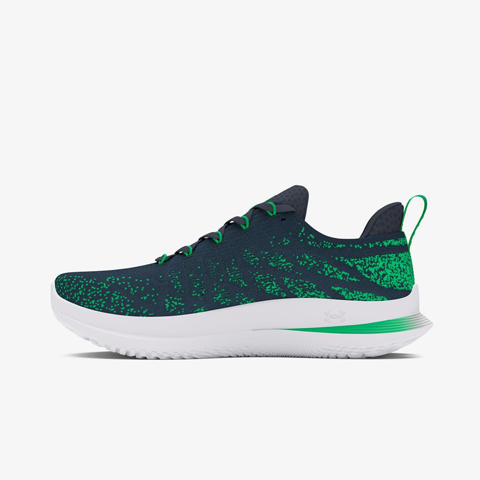 Under Armour Velociti 3