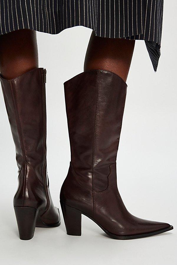 Copenhagen Pointed Boots