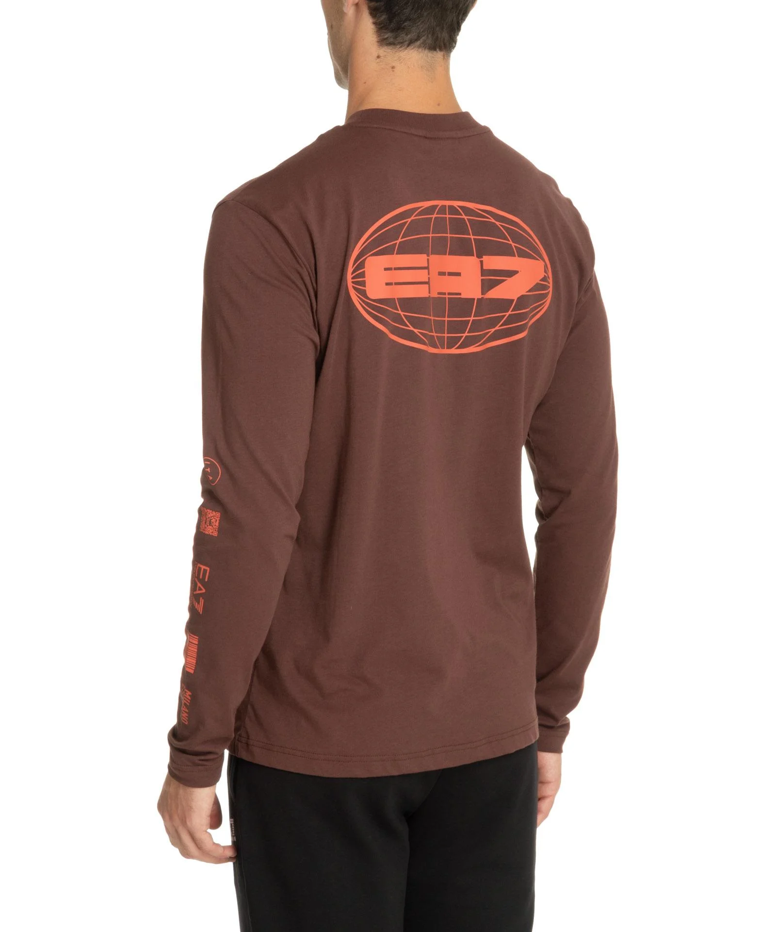 Long sleeve t-shirt