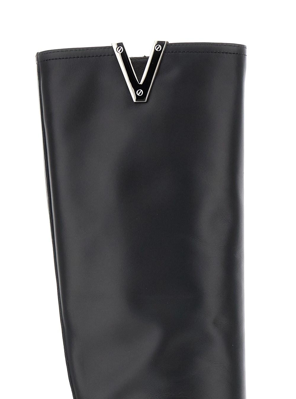 Black V-Detailed Knee Boots in Leather Woman