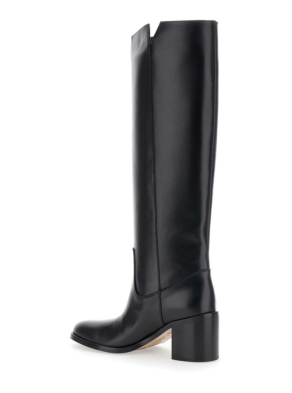 Black Heeled Knee Boots in Leather Woman