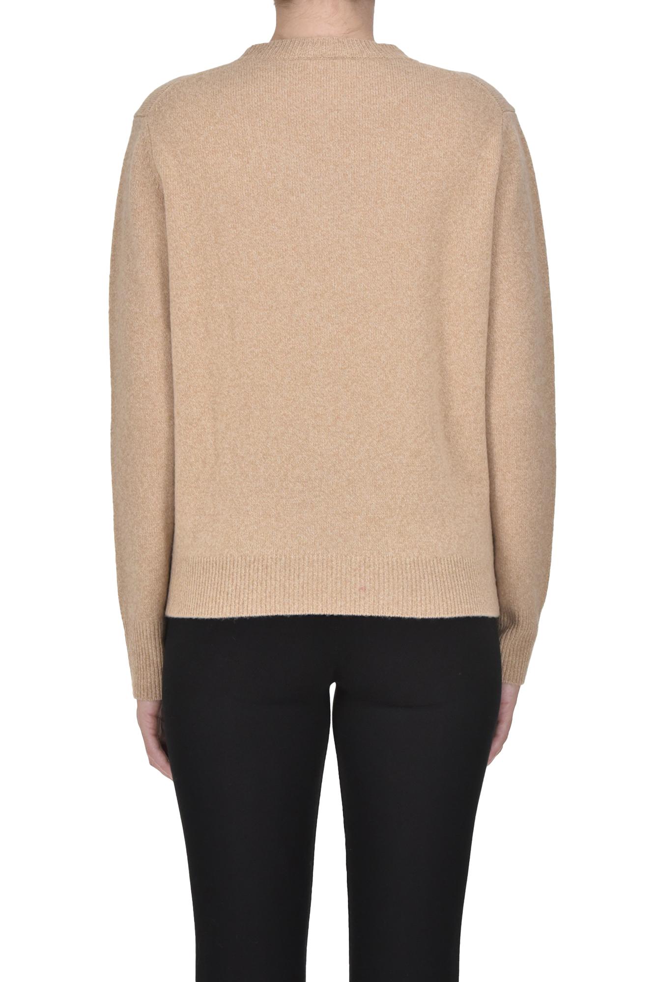 Wool pullover