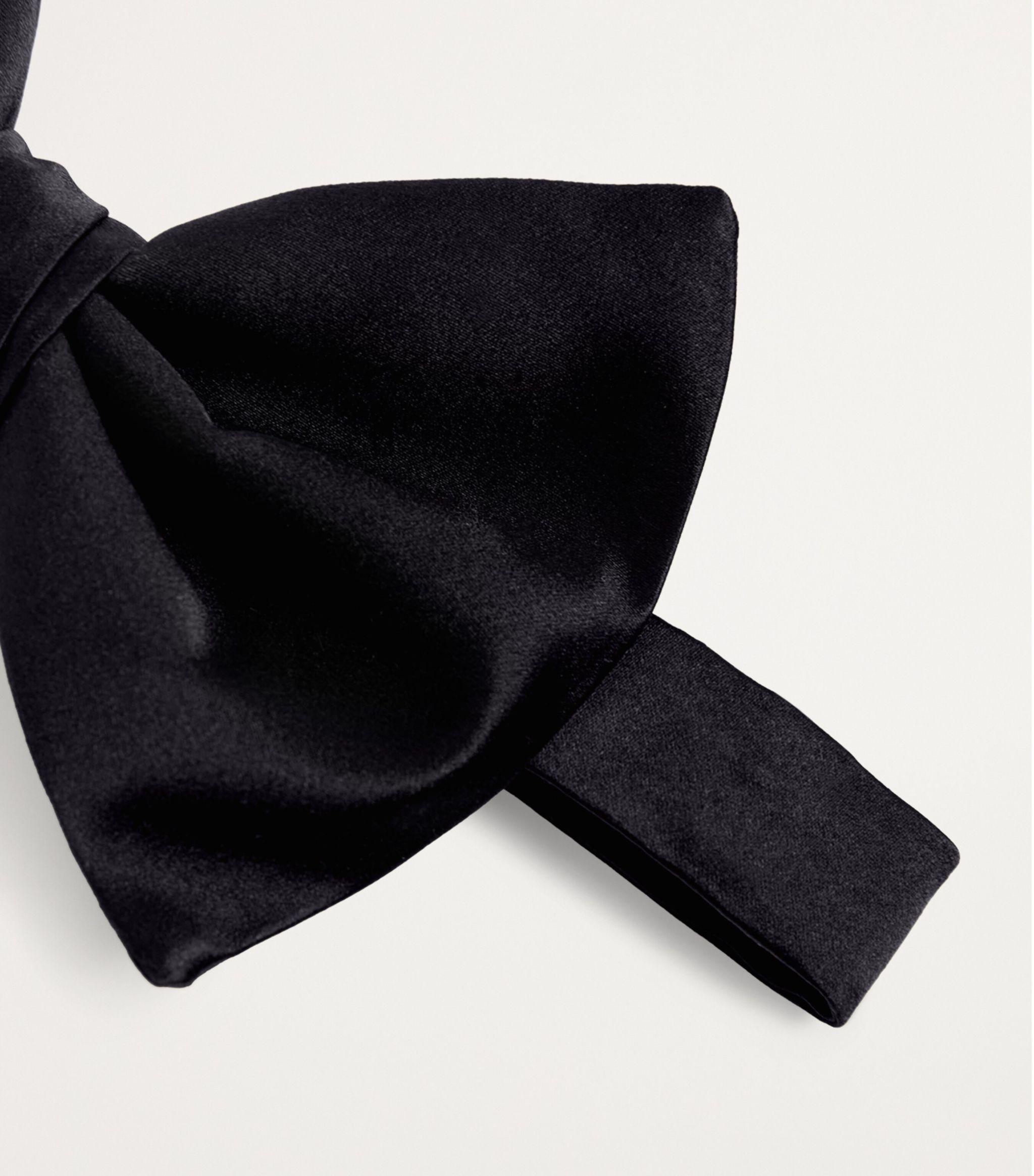 Silk Pre-Tied Bowtie