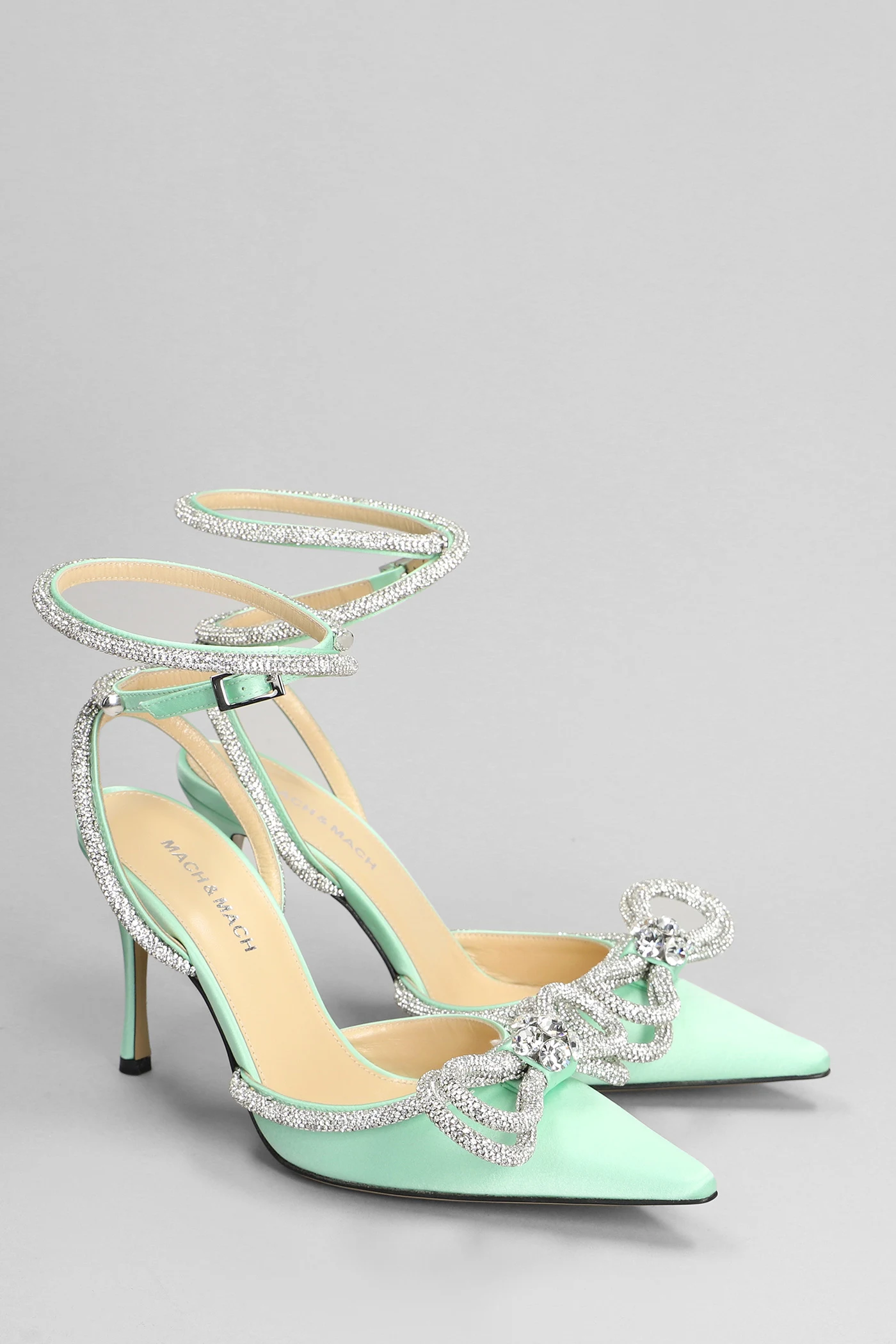 Pumps In Green Silk