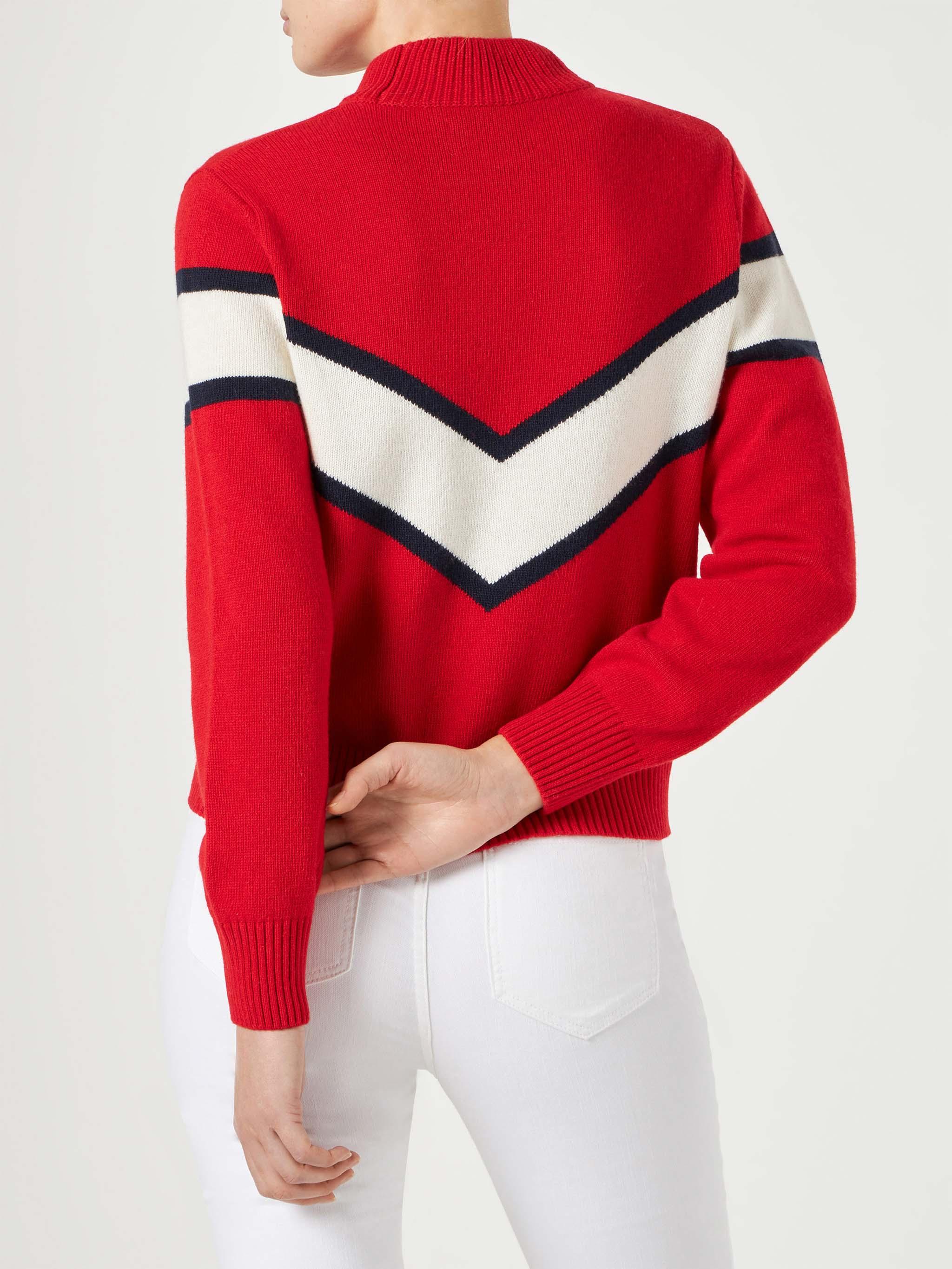 Woman Half-turtleneck Sweater With Apres Ski Queen Lettering