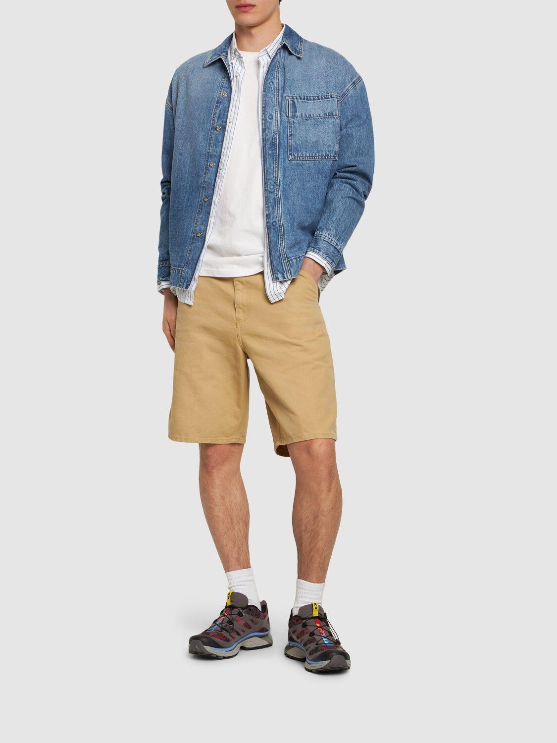 Single-knee shorts