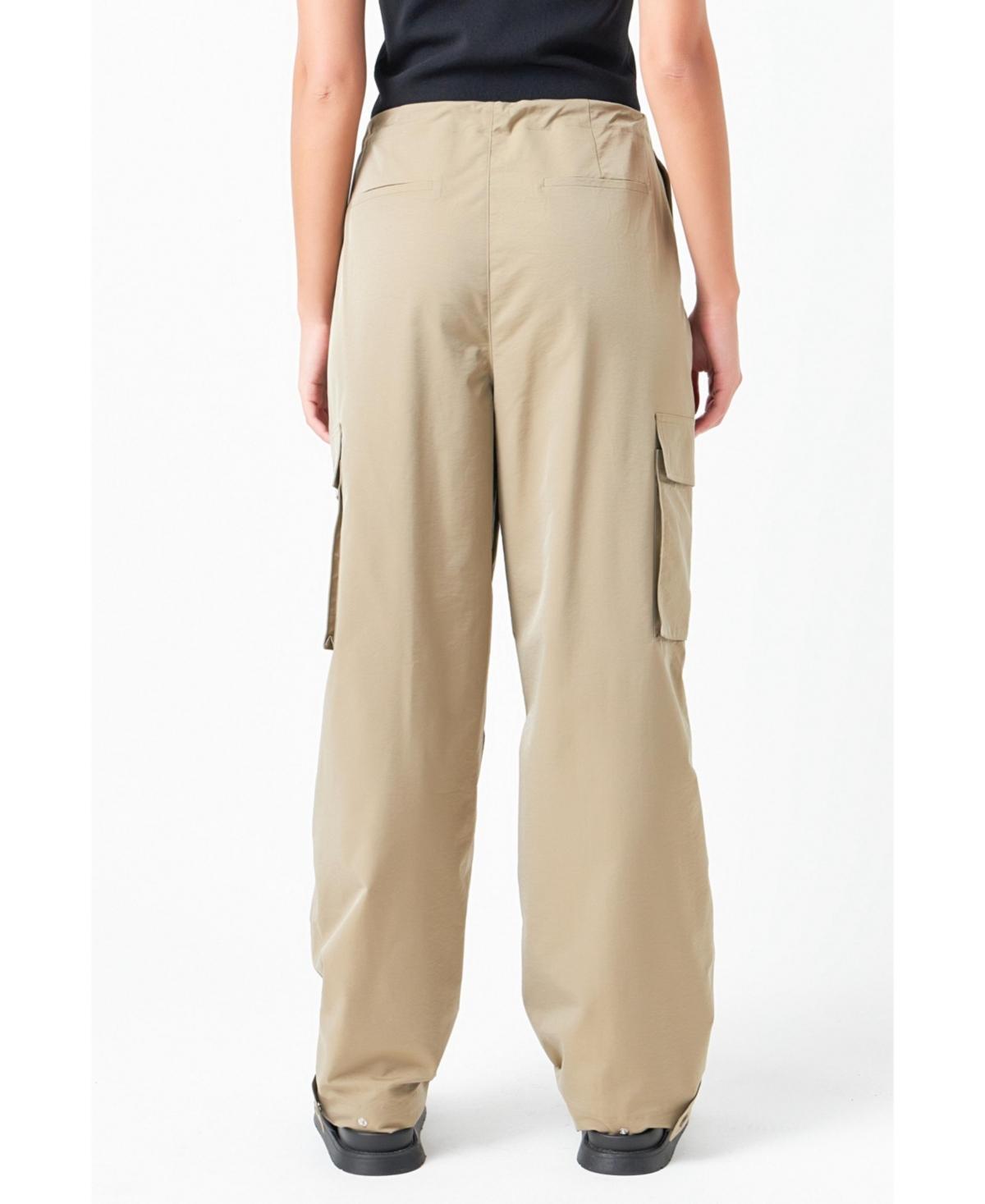 Women's Low Waisted Pleated Cargo Pants