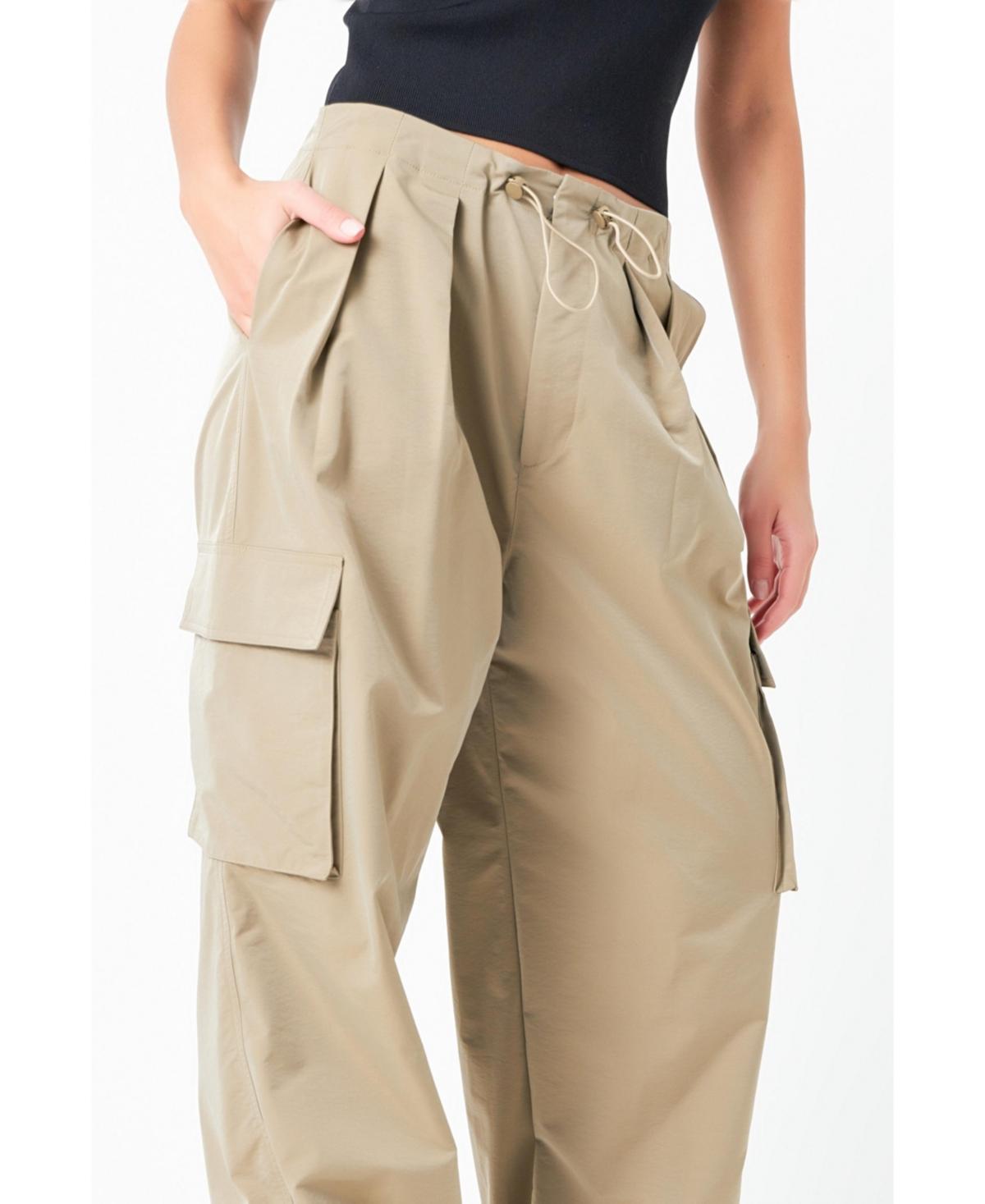 Women's Low Waisted Pleated Cargo Pants