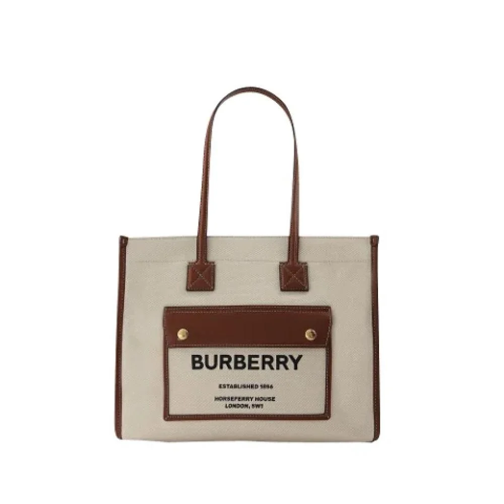 Burberry Ll Sm Pocket Dtl Ll6 Tote Bag