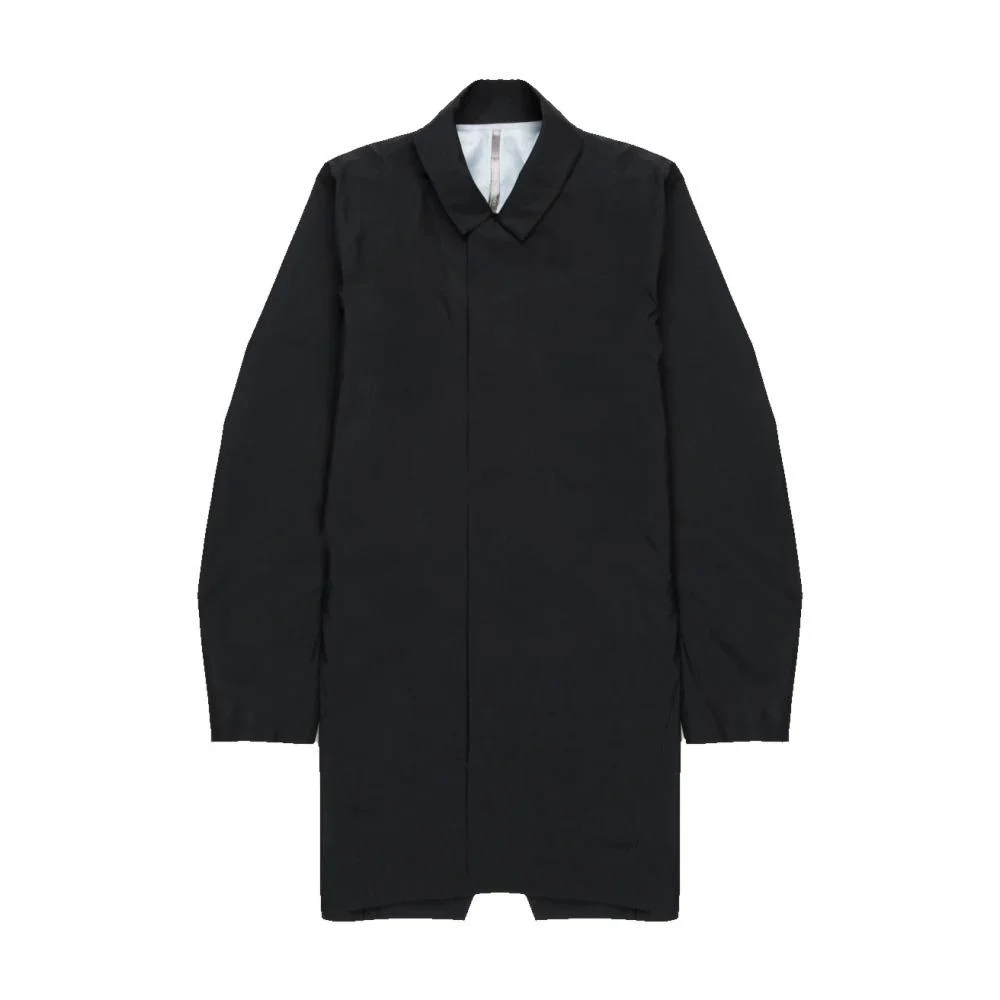 Versatile GORE-TEX Overcoat