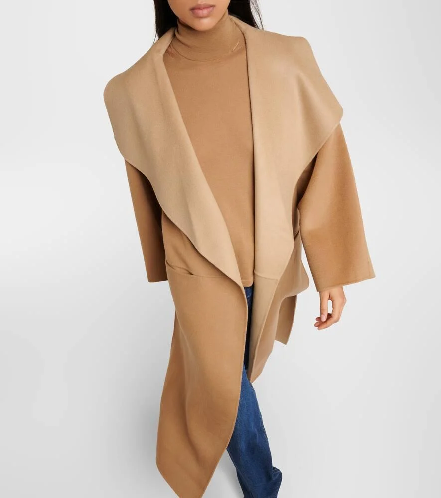 Signature wool and cashmere coat